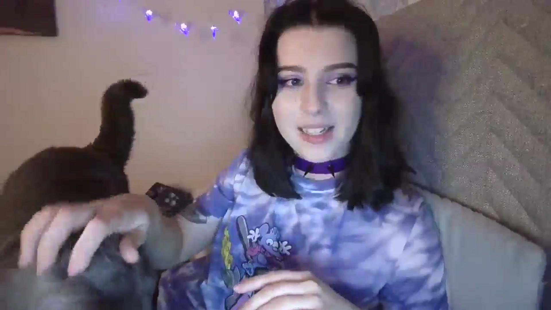 Gallery image thumbnail from Dreamy_devil's myfreecams stream on, 10/04/2025, 21:22 image 19 of 20