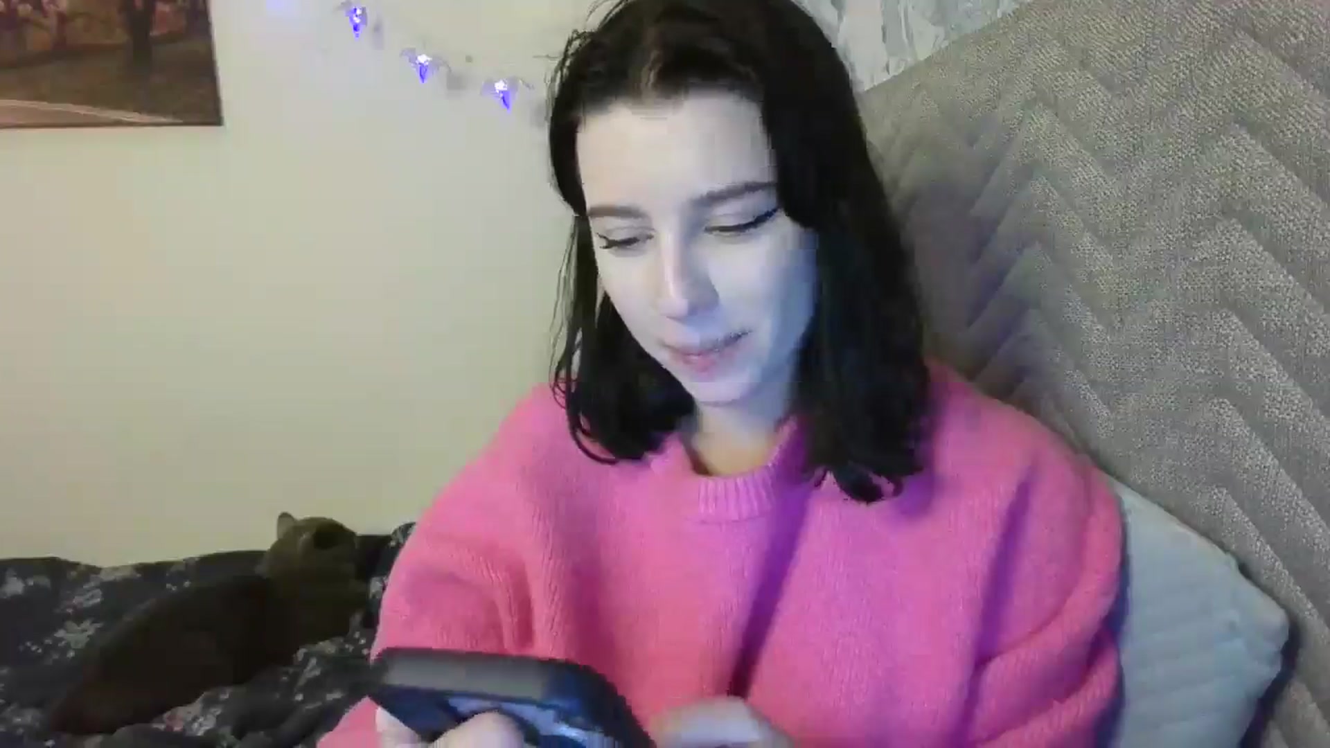 Gallery image thumbnail from Dreamy_devil's myfreecams stream on, 10/05/2025, 20:00 image 15 of 20