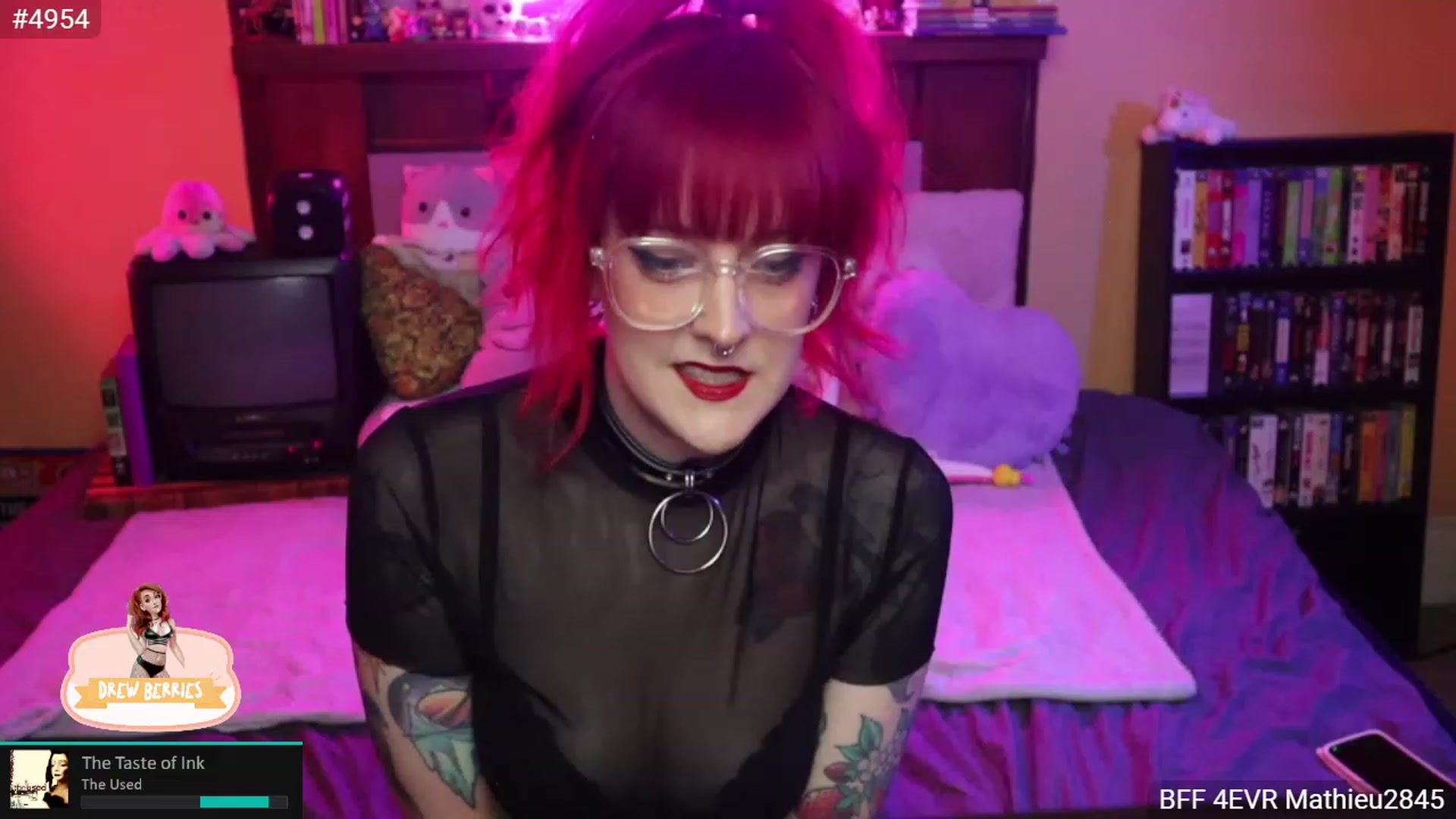 Gallery image thumbnail from DrewBerries's myfreecams stream on, 11/17/2022, 02:54 image 2 of 20