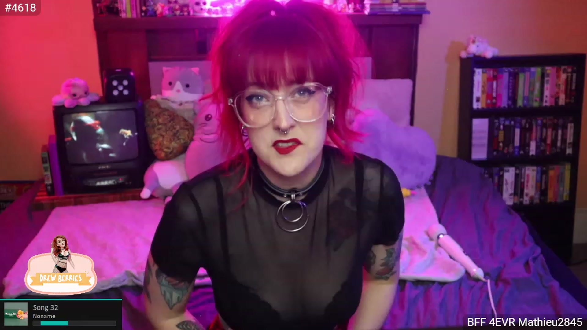 Gallery image thumbnail from DrewBerries's myfreecams stream on, 11/17/2022, 02:54 image 14 of 20