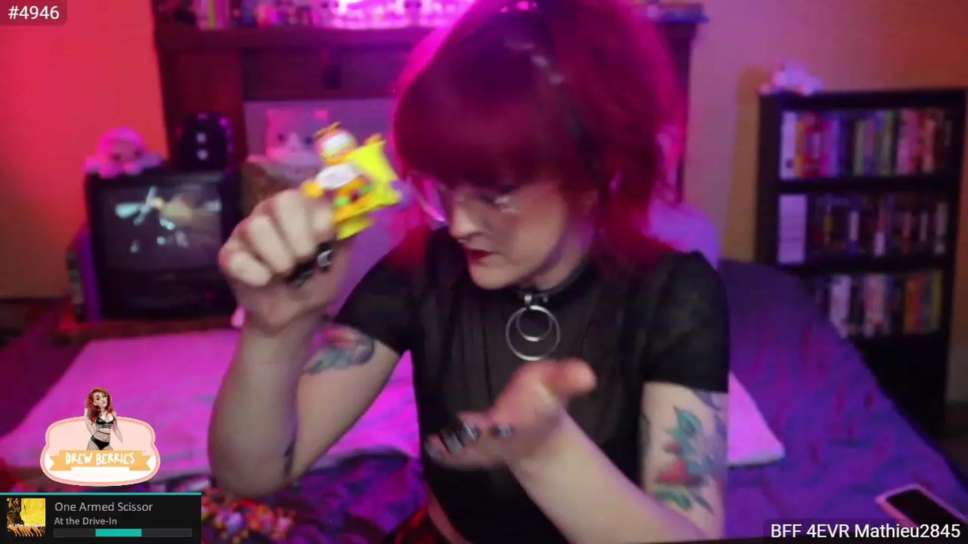 Gallery image thumbnail from DrewBerries's myfreecams stream on, 11/17/2022, 02:54 image 6 of 20