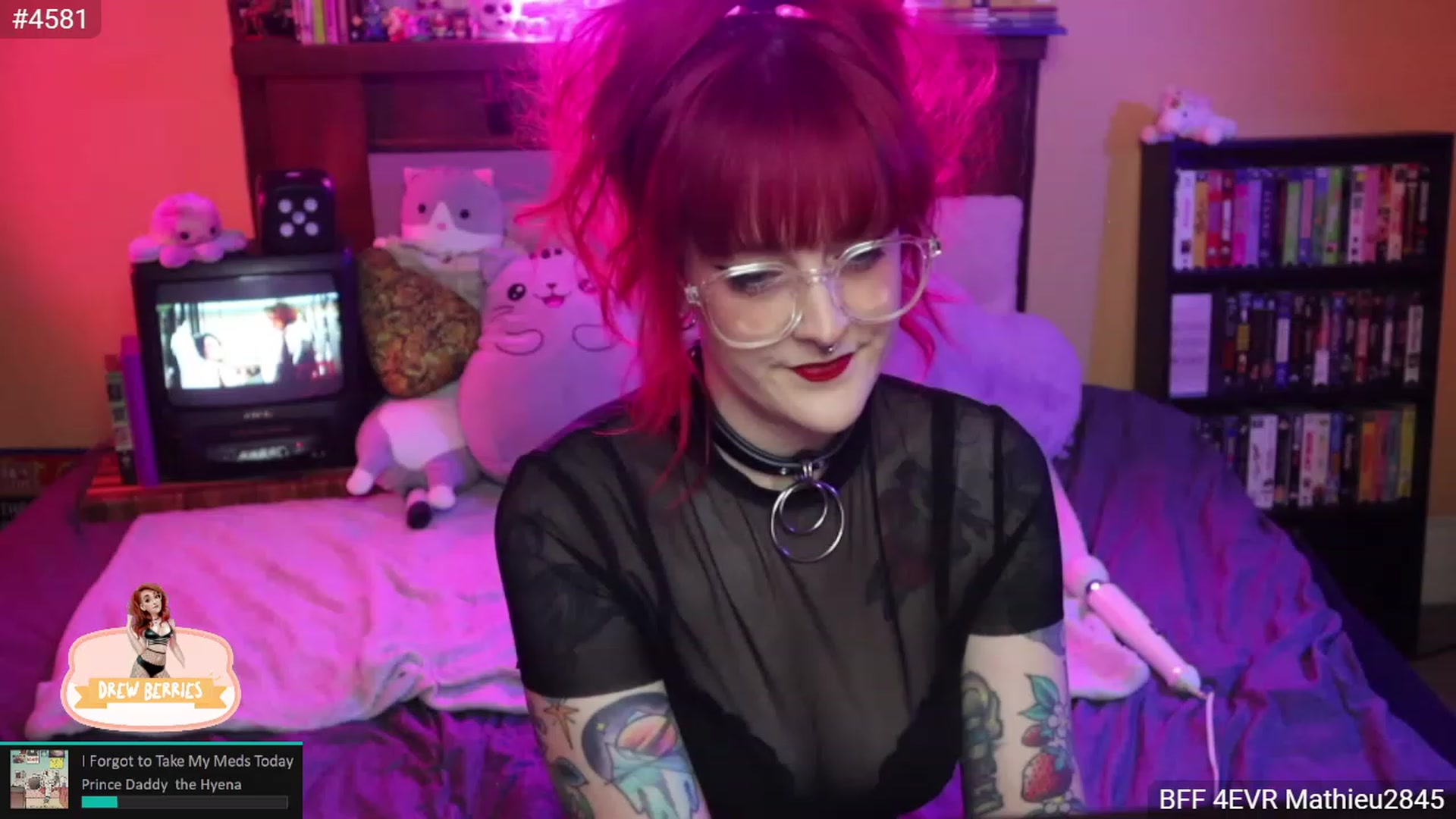 Gallery image thumbnail from DrewBerries's myfreecams stream on, 11/17/2022, 02:54 image 17 of 20