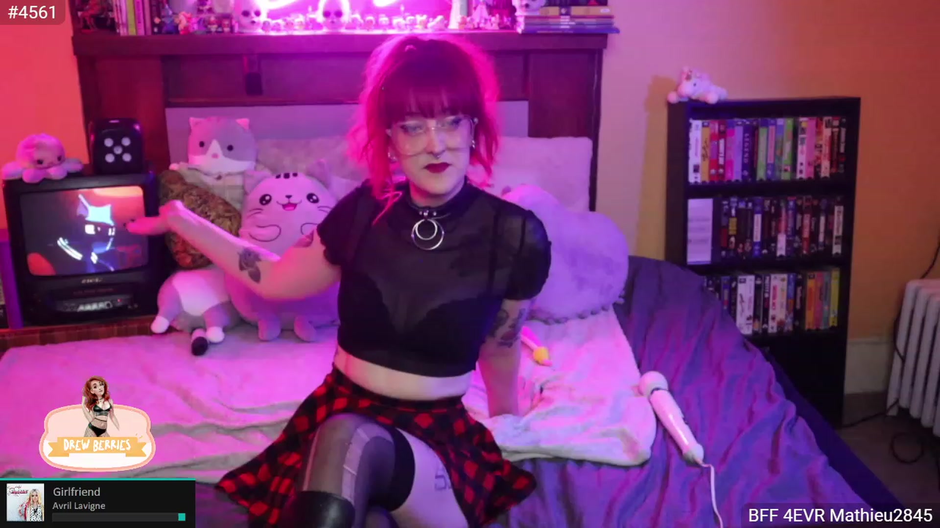 Gallery image thumbnail from DrewBerries's myfreecams stream on, 11/17/2022, 04:12 image 6 of 20