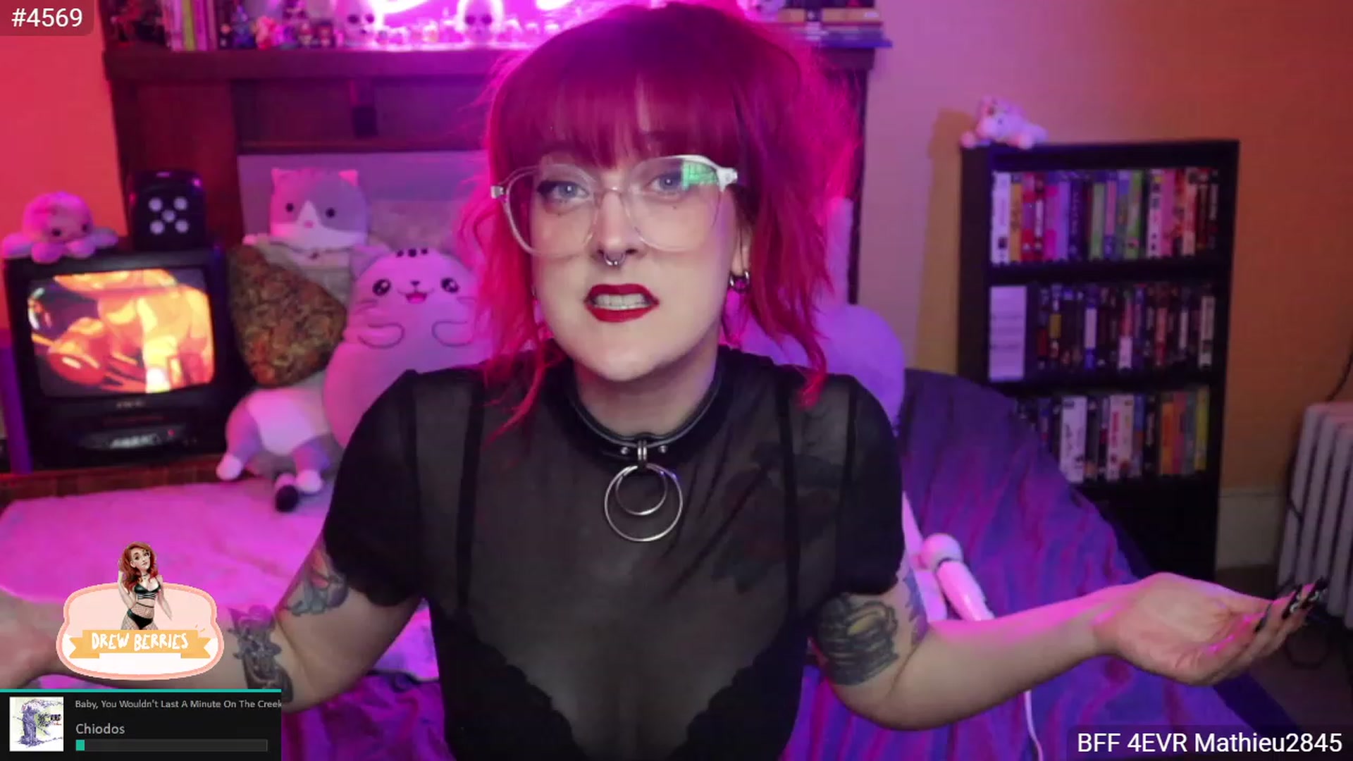 Gallery image thumbnail from DrewBerries's myfreecams stream on, 11/17/2022, 04:12 image 4 of 20