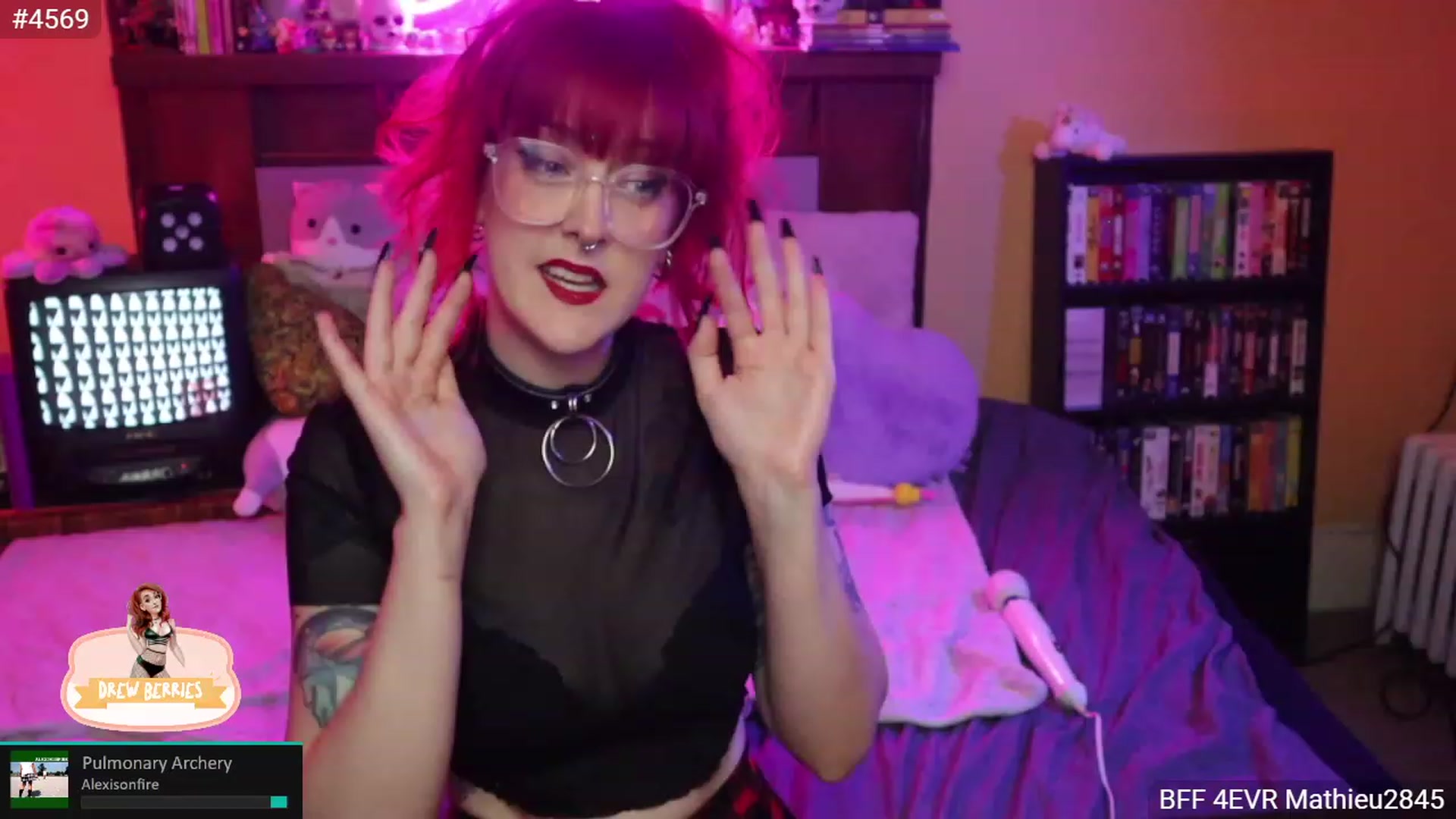 Gallery image thumbnail from DrewBerries's myfreecams stream on, 11/17/2022, 04:12 image 2 of 20