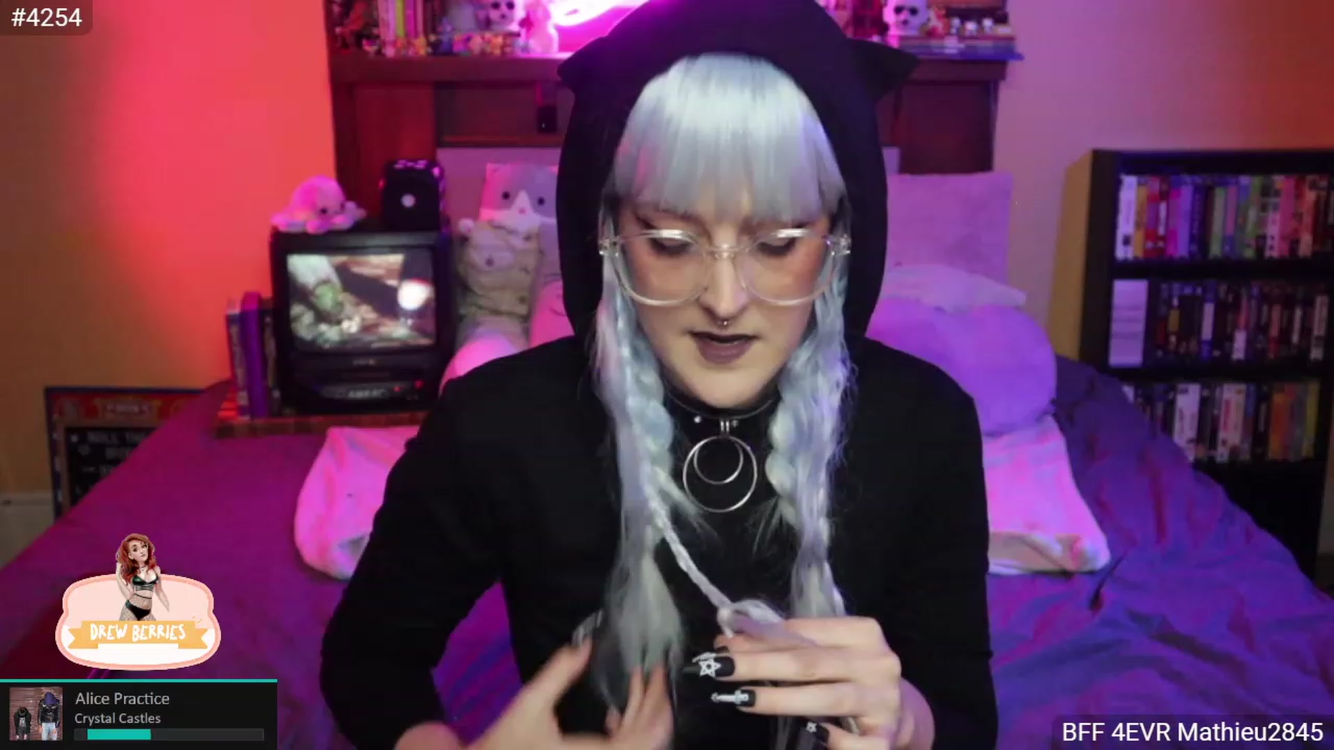 Gallery image thumbnail from DrewBerries's myfreecams stream on, 11/22/2022, 02:50 image 9 of 20