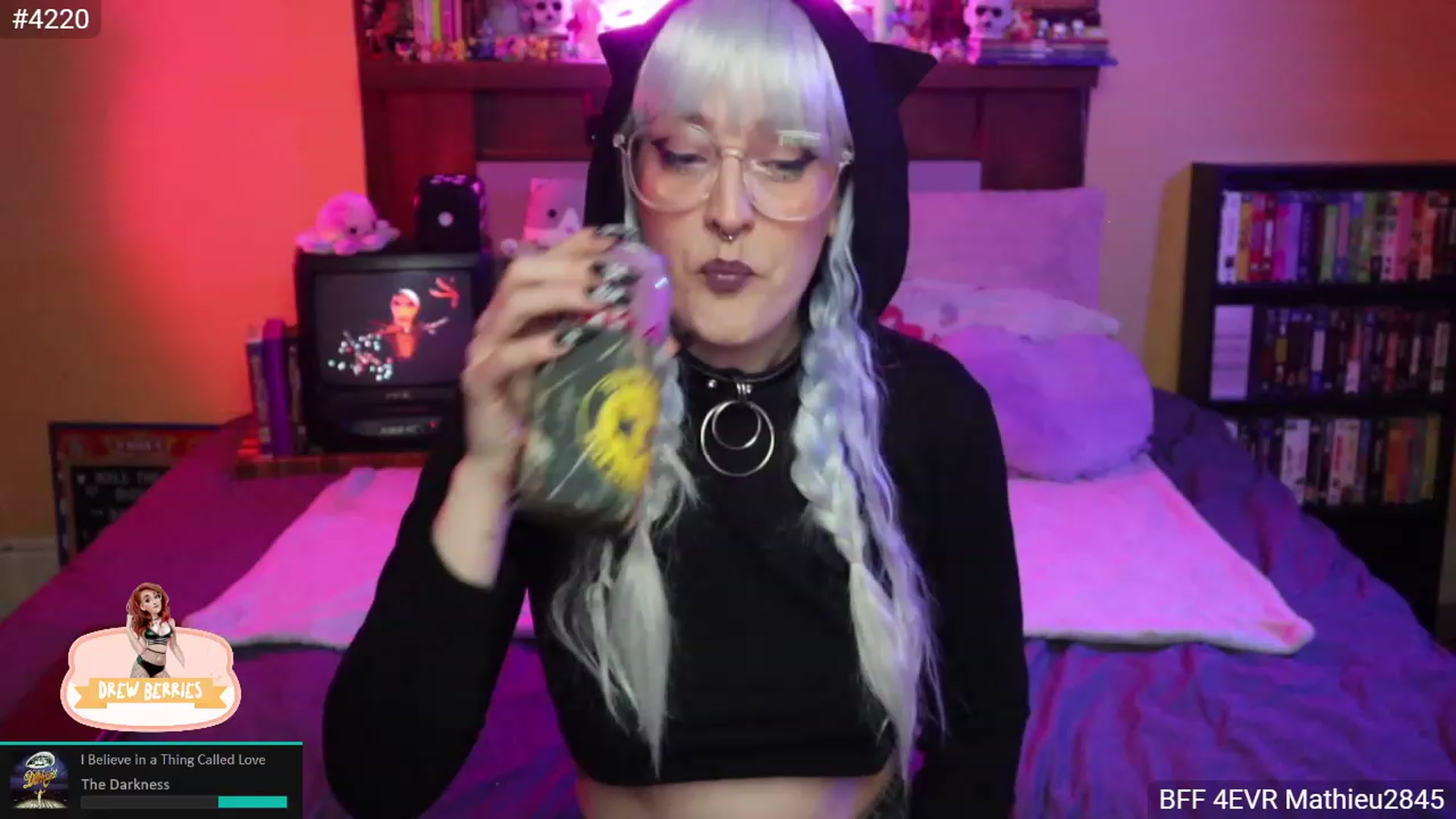 Gallery image thumbnail from DrewBerries's myfreecams stream on, 11/22/2022, 02:50 image 12 of 20