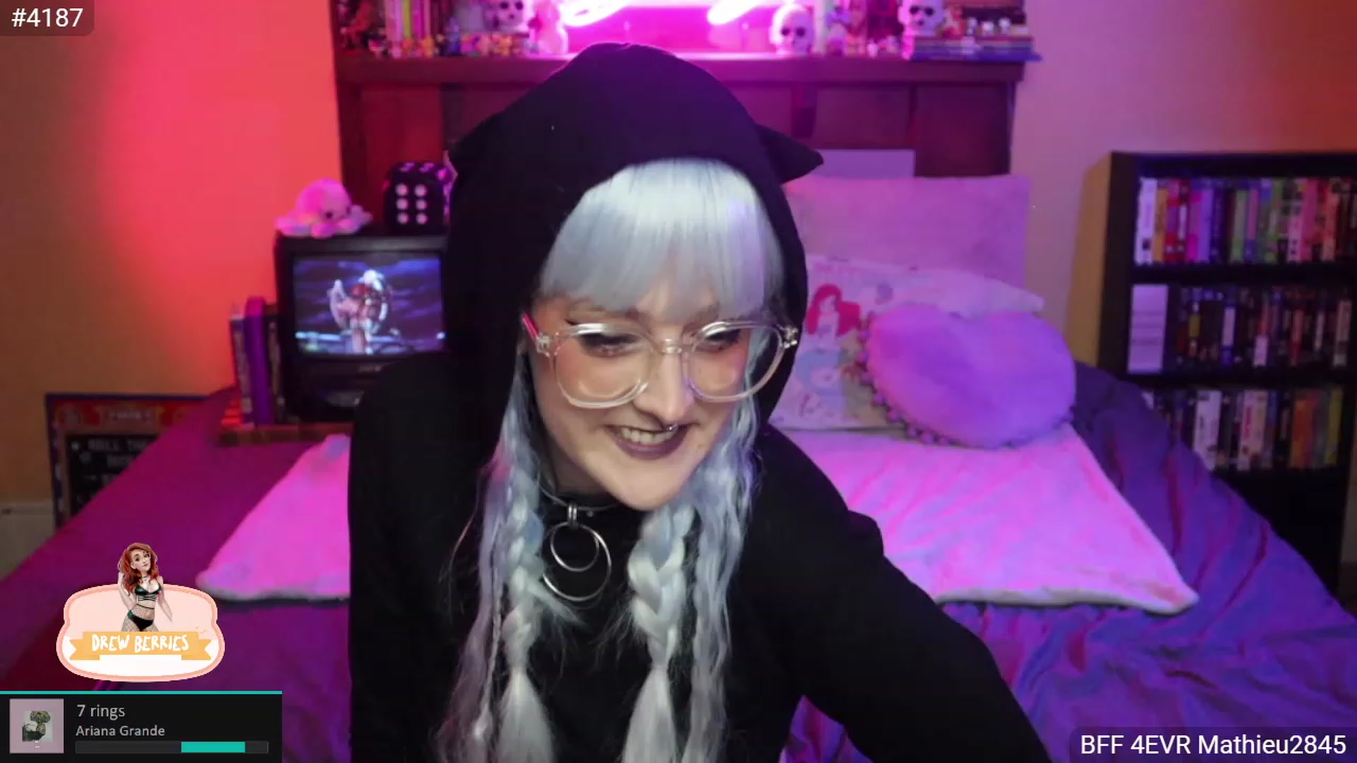 Gallery image thumbnail from DrewBerries's myfreecams stream on, 11/22/2022, 02:50 image 17 of 20