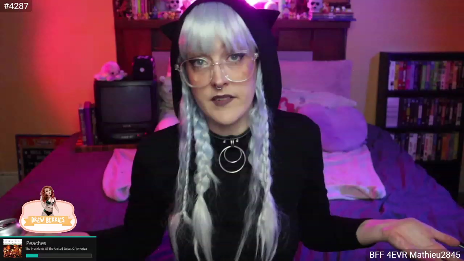 Gallery image thumbnail from DrewBerries's myfreecams stream on, 11/22/2022, 02:50 image 6 of 20