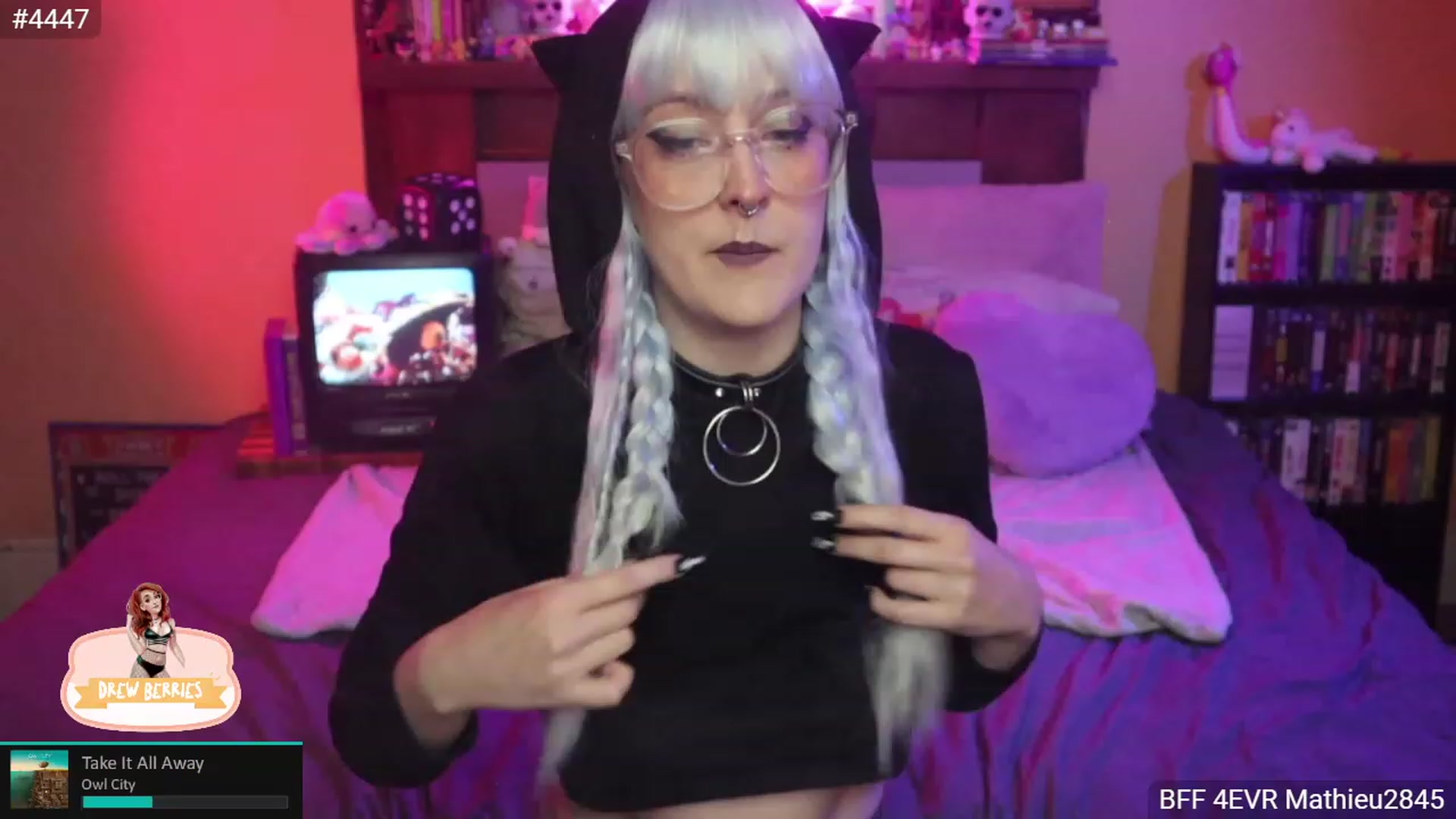 Gallery image thumbnail from DrewBerries's myfreecams stream on, 11/22/2022, 02:50 image 1 of 20