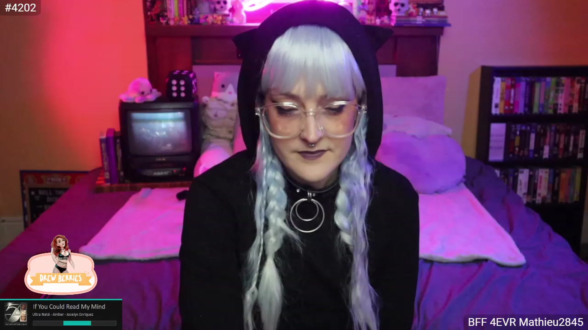 Gallery image thumbnail from DrewBerries's myfreecams stream on, 11/22/2022, 02:50 image 16 of 20
