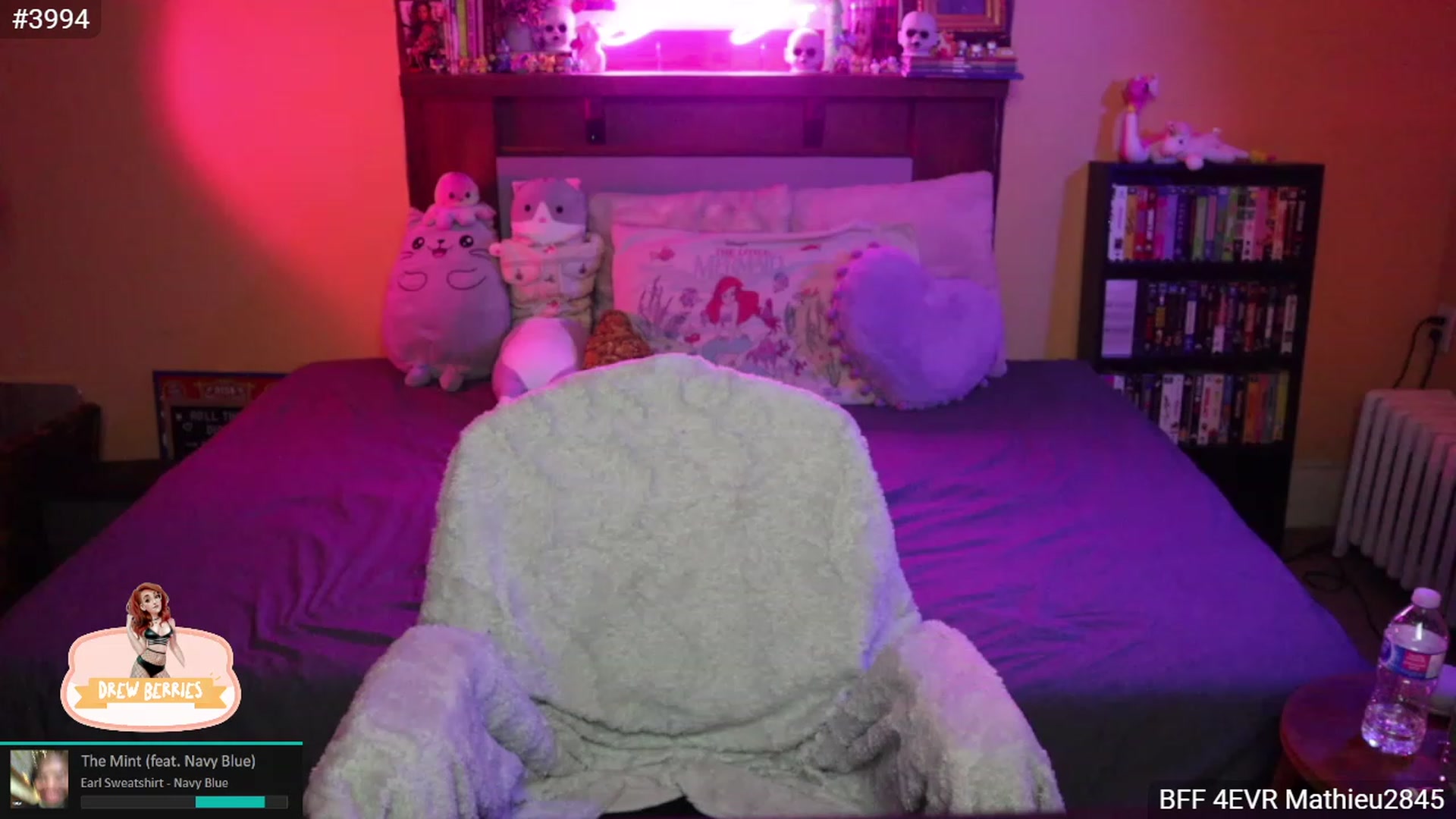 Gallery image thumbnail from DrewBerries's myfreecams stream on, 11/23/2022, 02:34 image 14 of 20