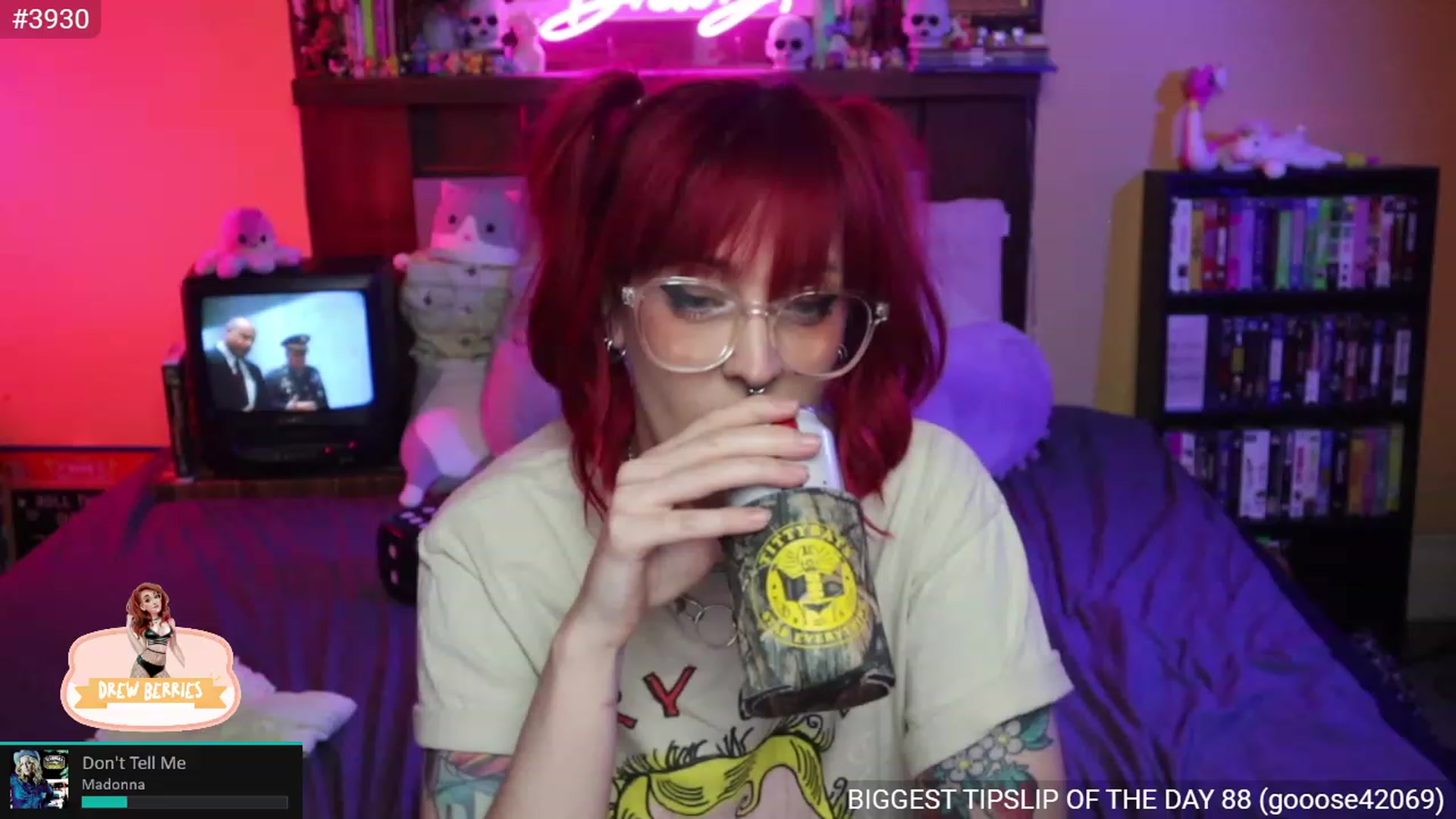 Gallery image thumbnail from DrewBerries's myfreecams stream on, 11/29/2022, 03:16 image 16 of 20