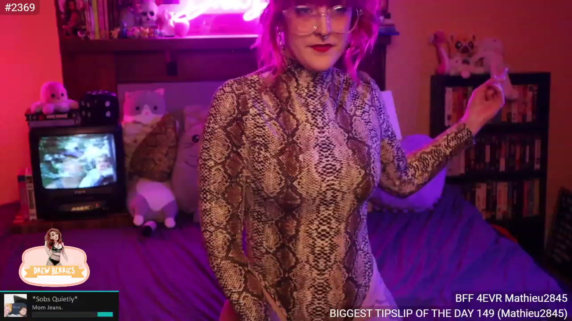 Gallery image thumbnail from DrewBerries's myfreecams stream on, 02/07/2023, 03:11 image 3 of 20