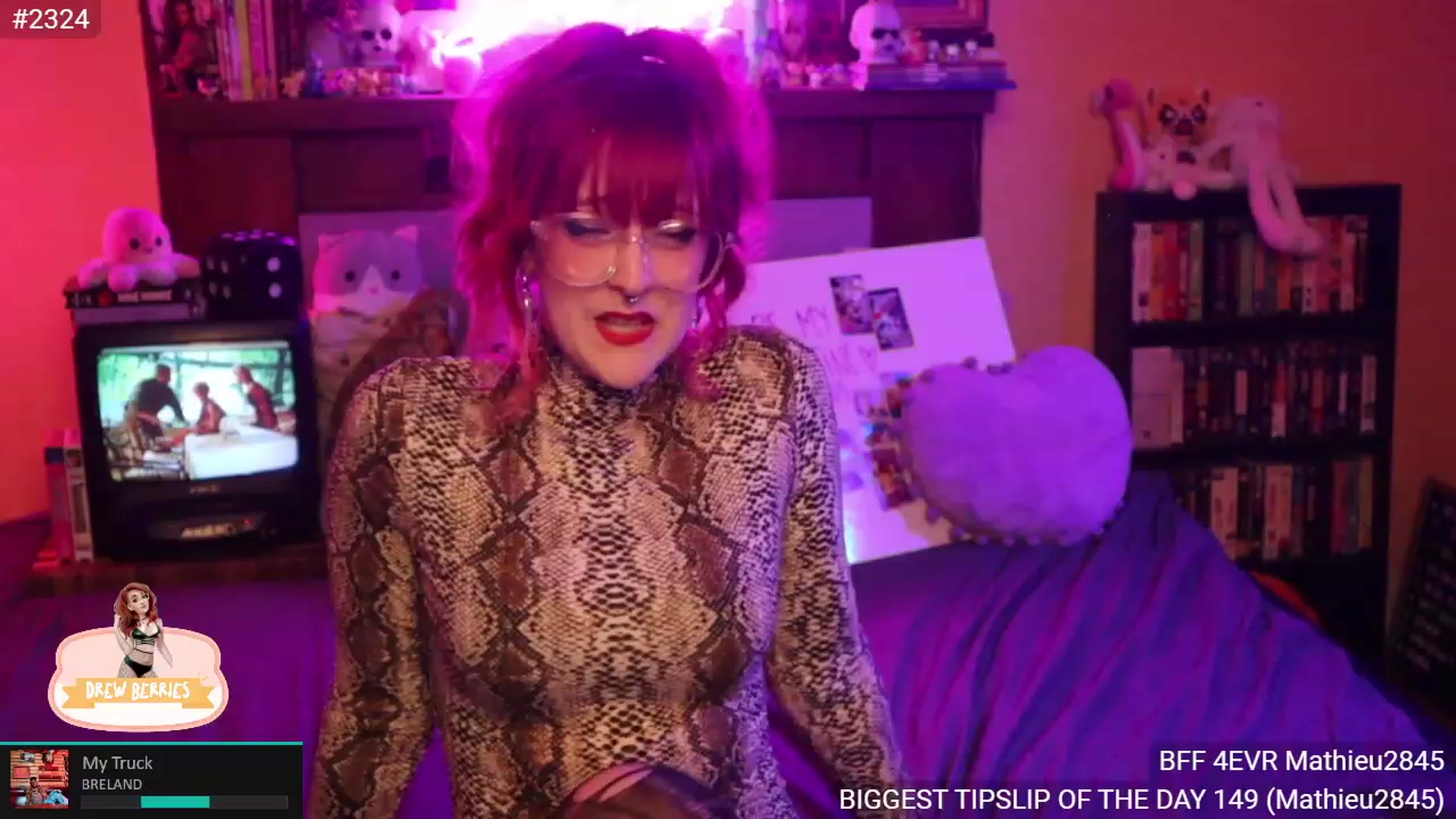 Gallery image thumbnail from DrewBerries's myfreecams stream on, 02/07/2023, 03:11 image 18 of 20
