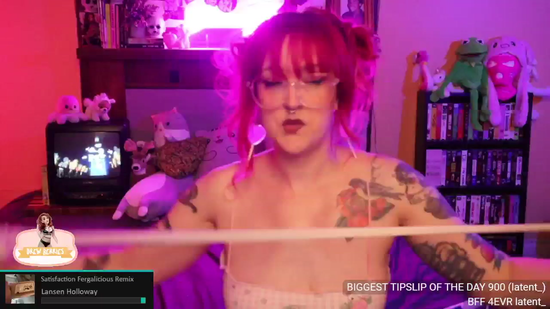 Gallery image thumbnail from DrewBerries's myfreecams stream on, 05/10/2024, 01:36 image 20 of 20
