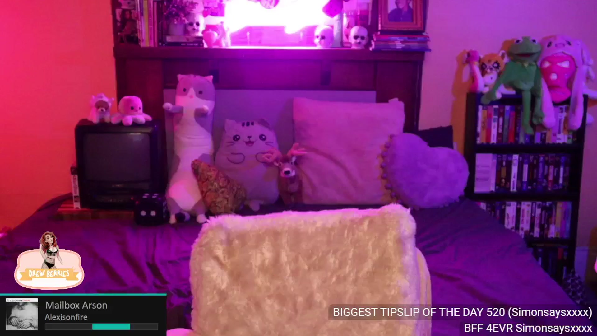 Gallery image thumbnail from DrewBerries's myfreecams stream on, 05/15/2024, 02:19 image 8 of 20