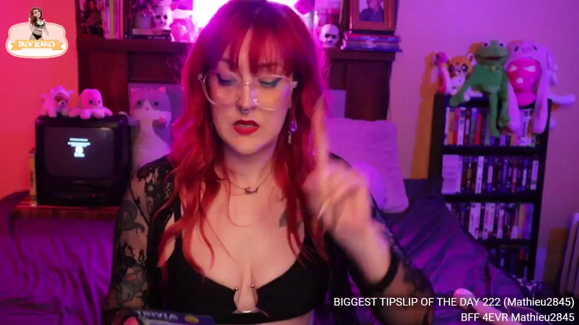 Gallery image thumbnail from DrewBerries's myfreecams stream on, 05/23/2024, 01:03 image 8 of 20