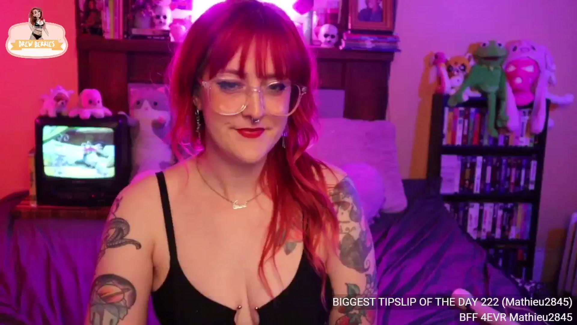 Gallery image thumbnail from DrewBerries's myfreecams stream on, 05/23/2024, 01:03 image 18 of 20