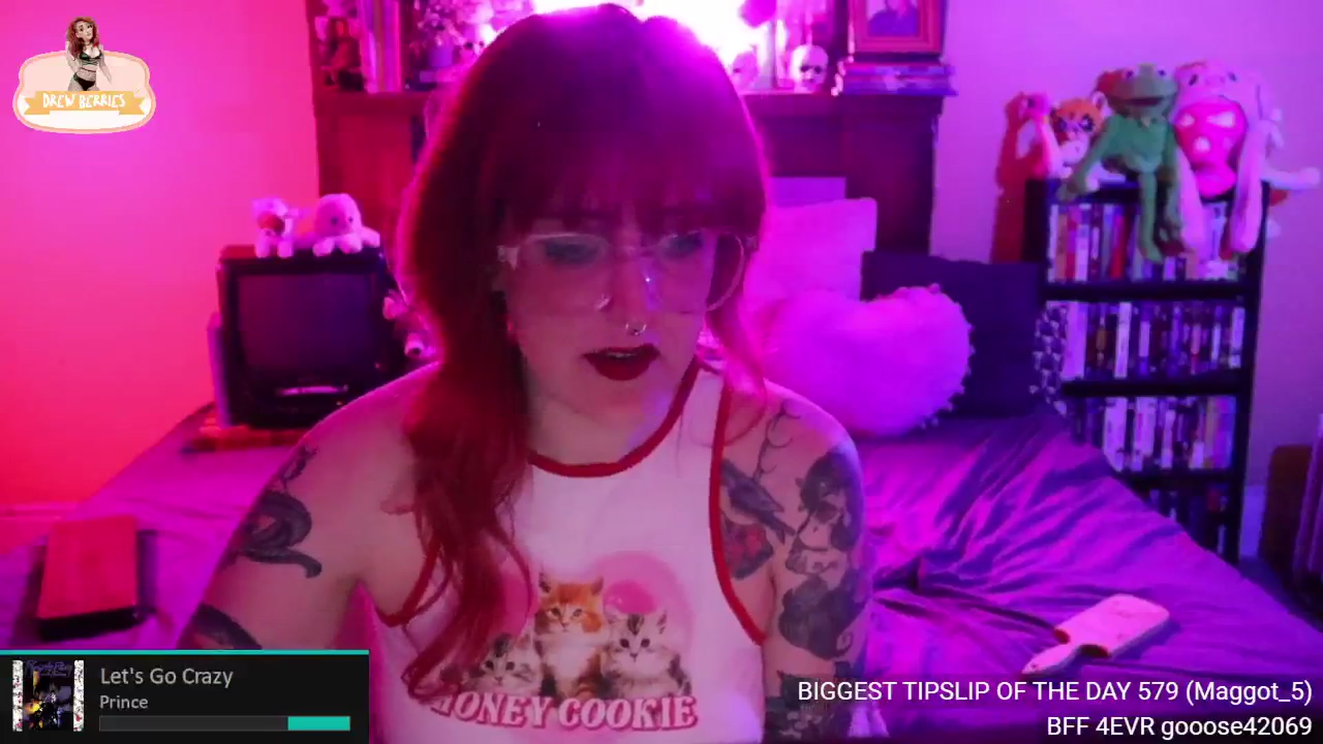 Gallery image thumbnail from DrewBerries's myfreecams stream on, 05/25/2024, 24:03 image 20 of 20