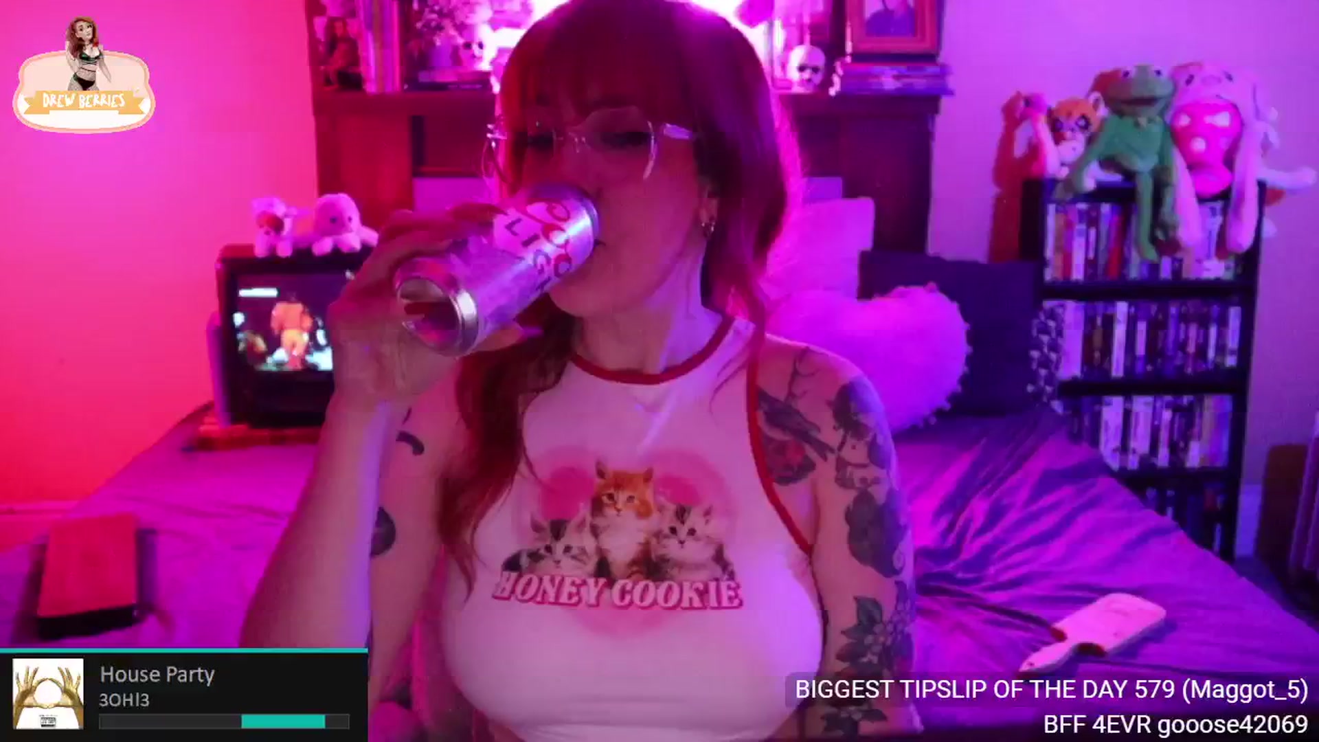 Gallery image thumbnail from DrewBerries's myfreecams stream on, 05/25/2024, 24:03 image 19 of 20