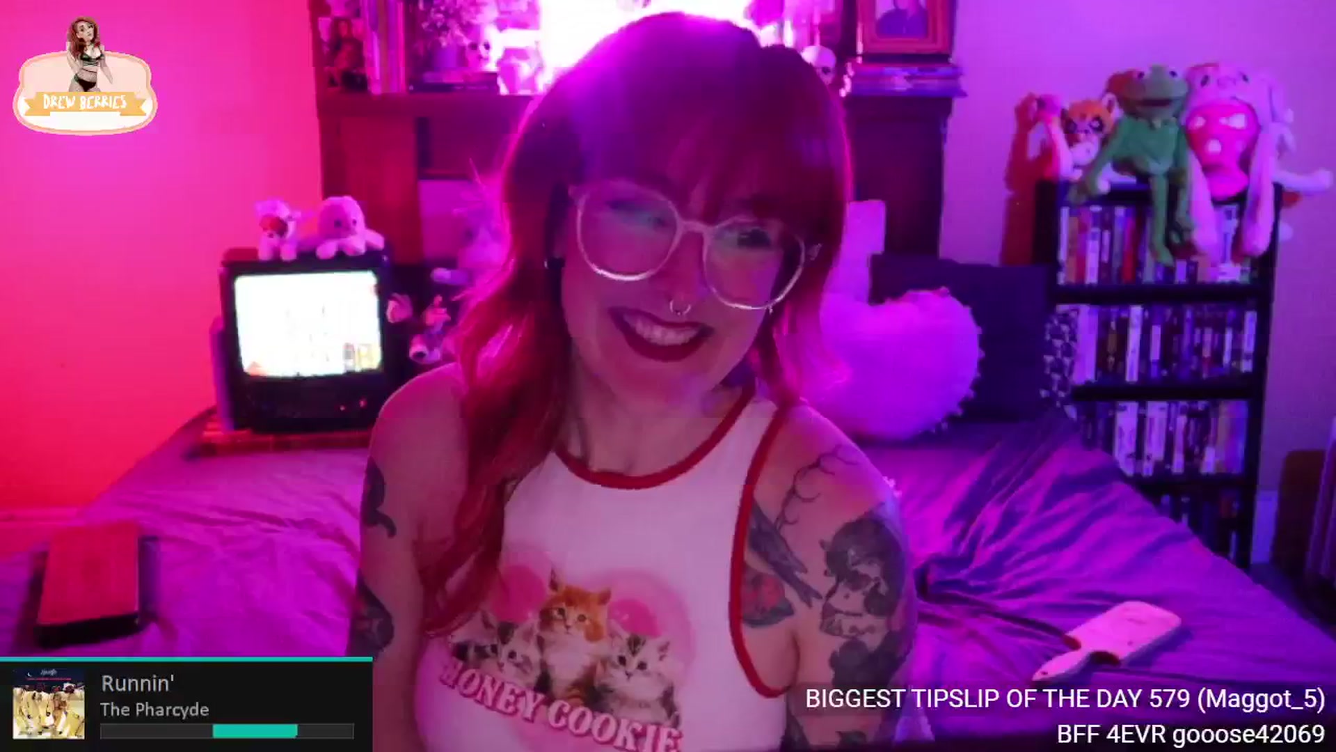 Gallery image thumbnail from DrewBerries's myfreecams stream on, 05/25/2024, 24:03 image 18 of 20