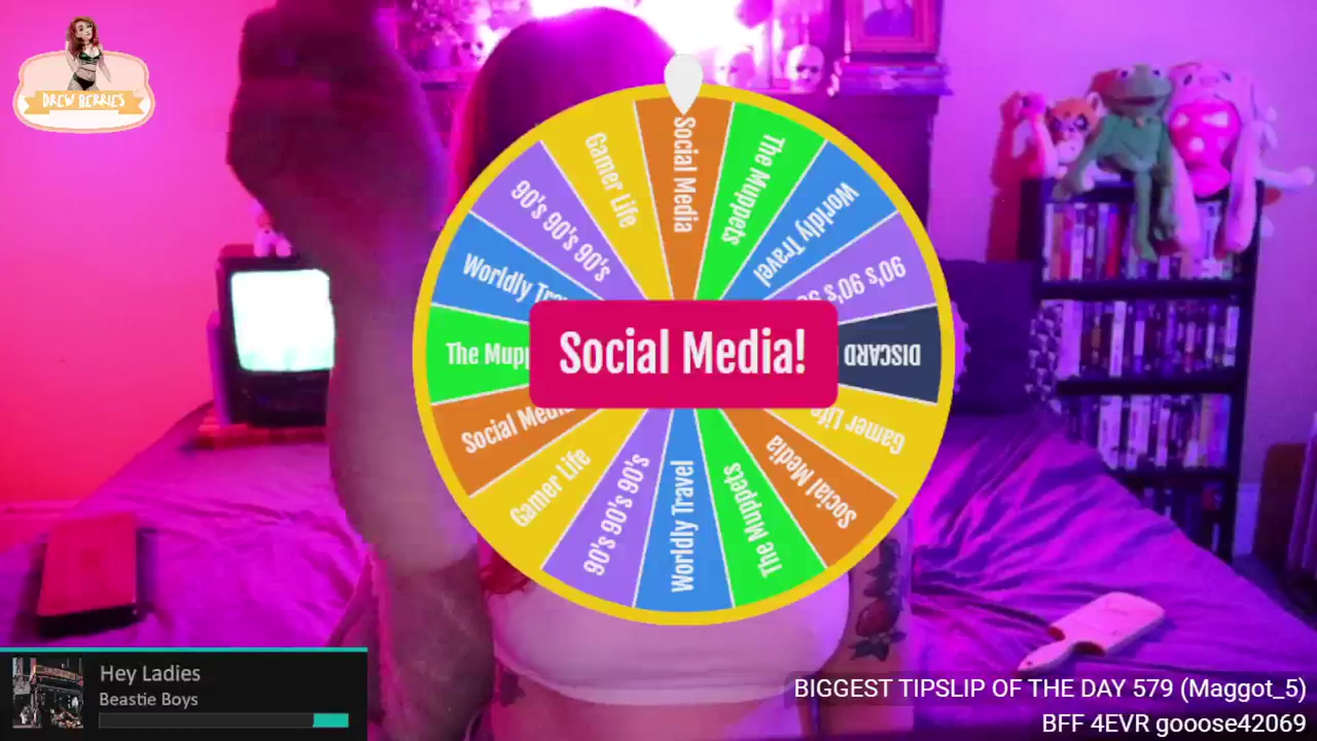 Gallery image thumbnail from DrewBerries's myfreecams stream on, 05/25/2024, 02:40 image 12 of 20