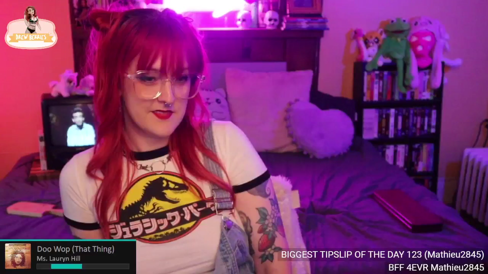 Gallery image thumbnail from DrewBerries's myfreecams stream on, 05/29/2024, 24:03 image 5 of 20