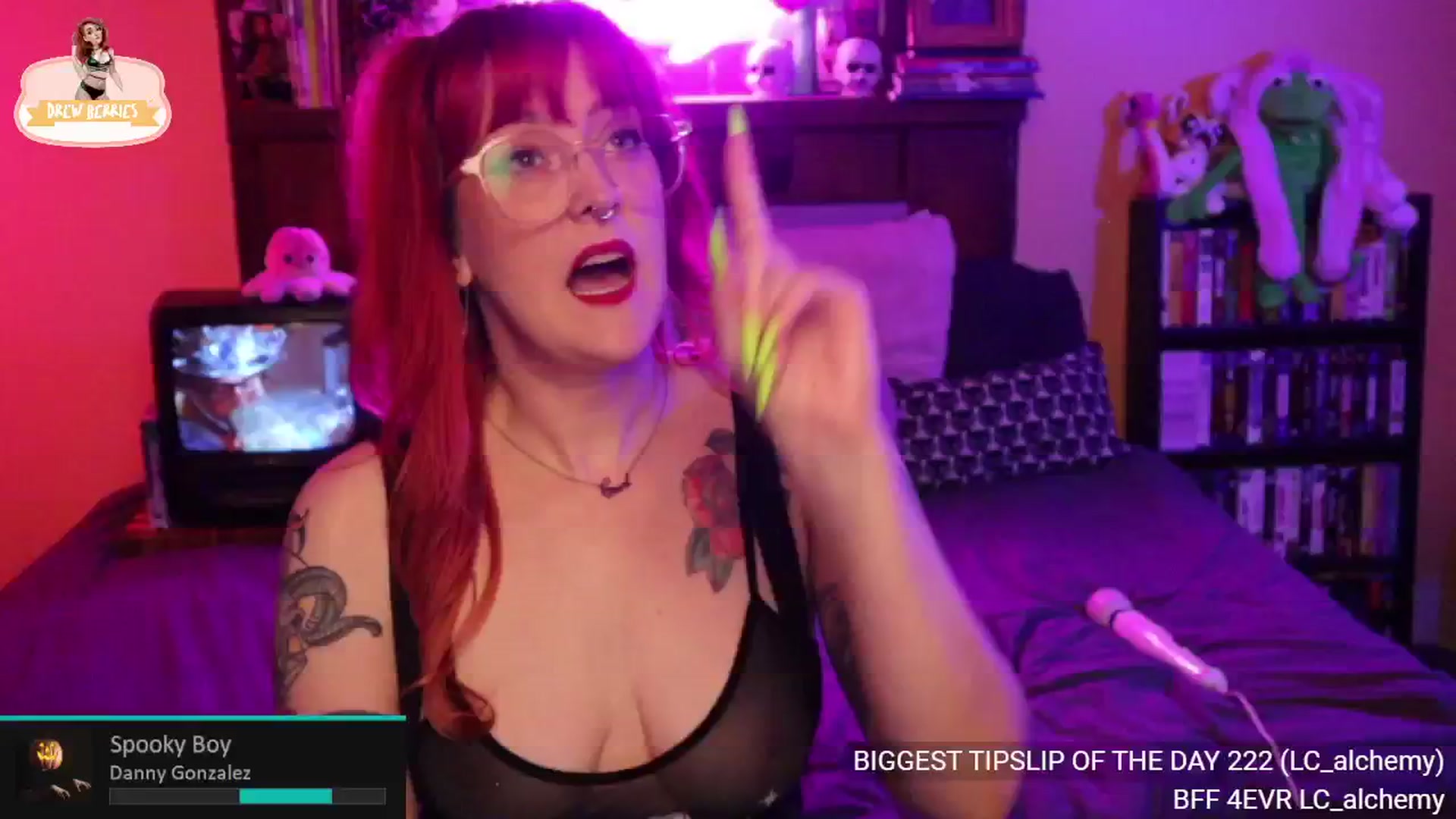 Gallery image thumbnail from DrewBerries's myfreecams stream on, 10/23/2024, 01:07 image 9 of 20