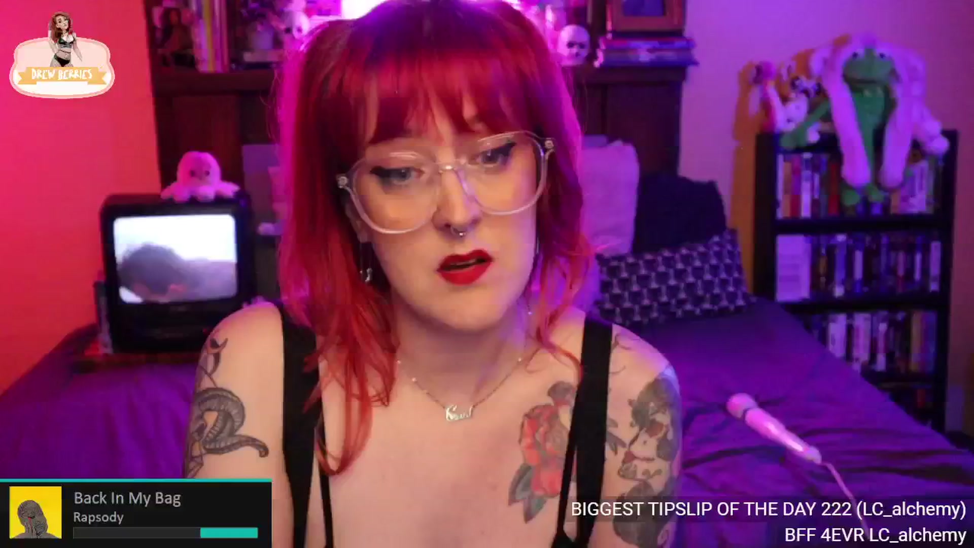 Gallery image thumbnail from DrewBerries's myfreecams stream on, 10/23/2024, 01:07 image 11 of 20