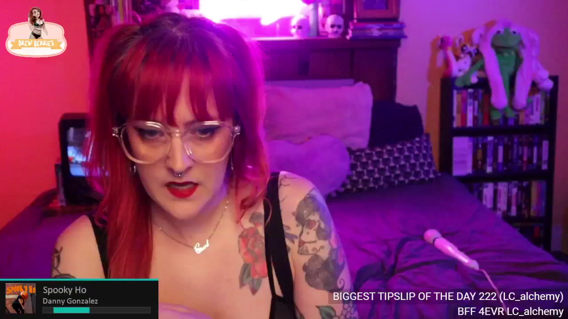 Gallery image thumbnail from DrewBerries's myfreecams stream on, 10/23/2024, 01:07 image 10 of 20