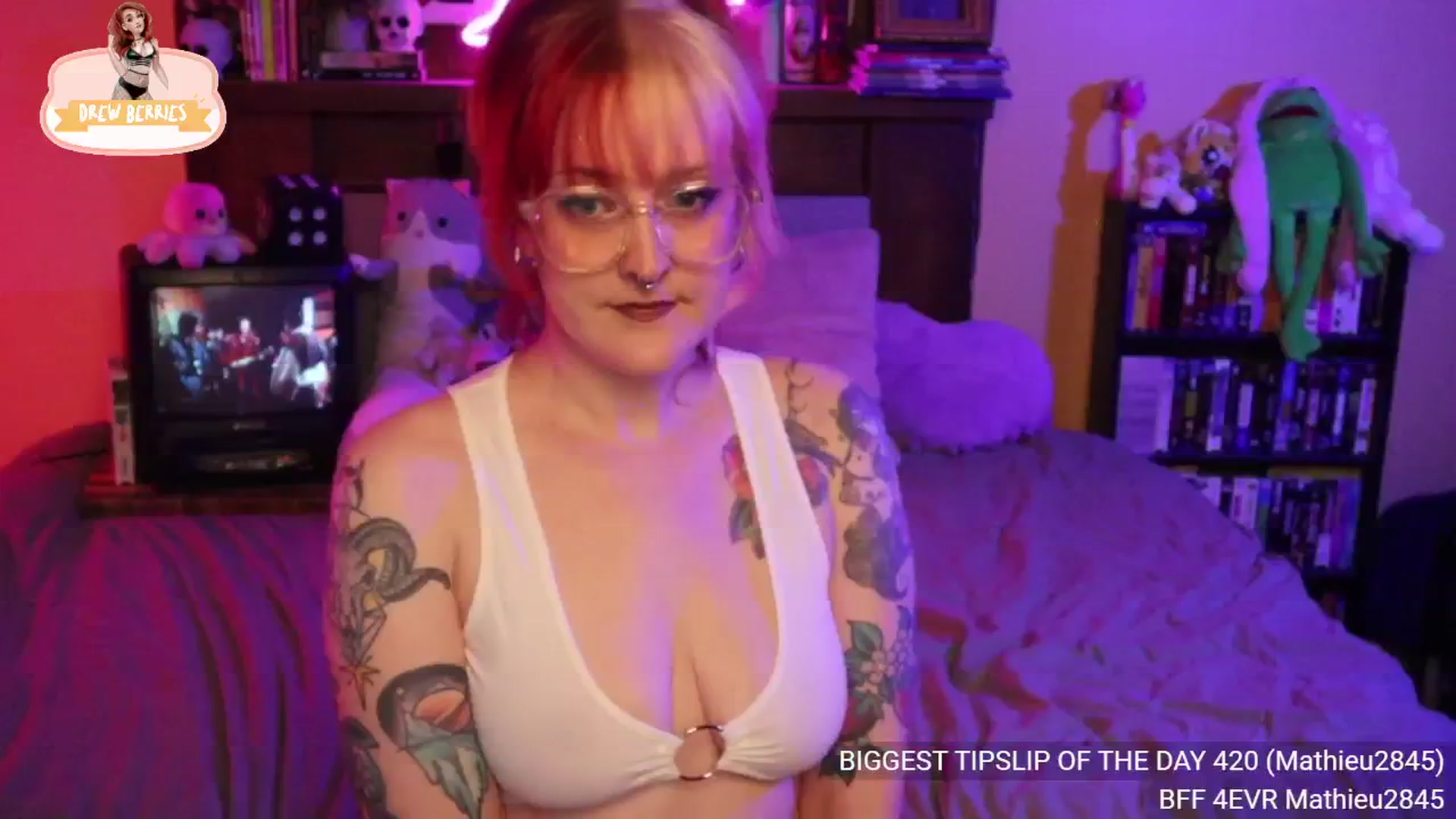 Gallery image thumbnail from DrewBerries's myfreecams stream on, 02/11/2026, 01:41 image 13 of 20
