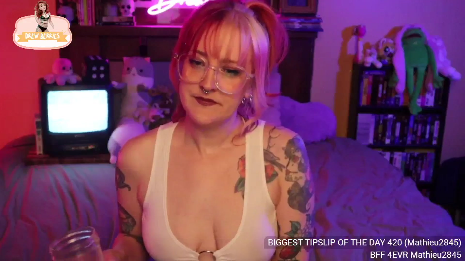 Gallery image thumbnail from DrewBerries's myfreecams stream on, 02/11/2026, 01:41 image 19 of 20