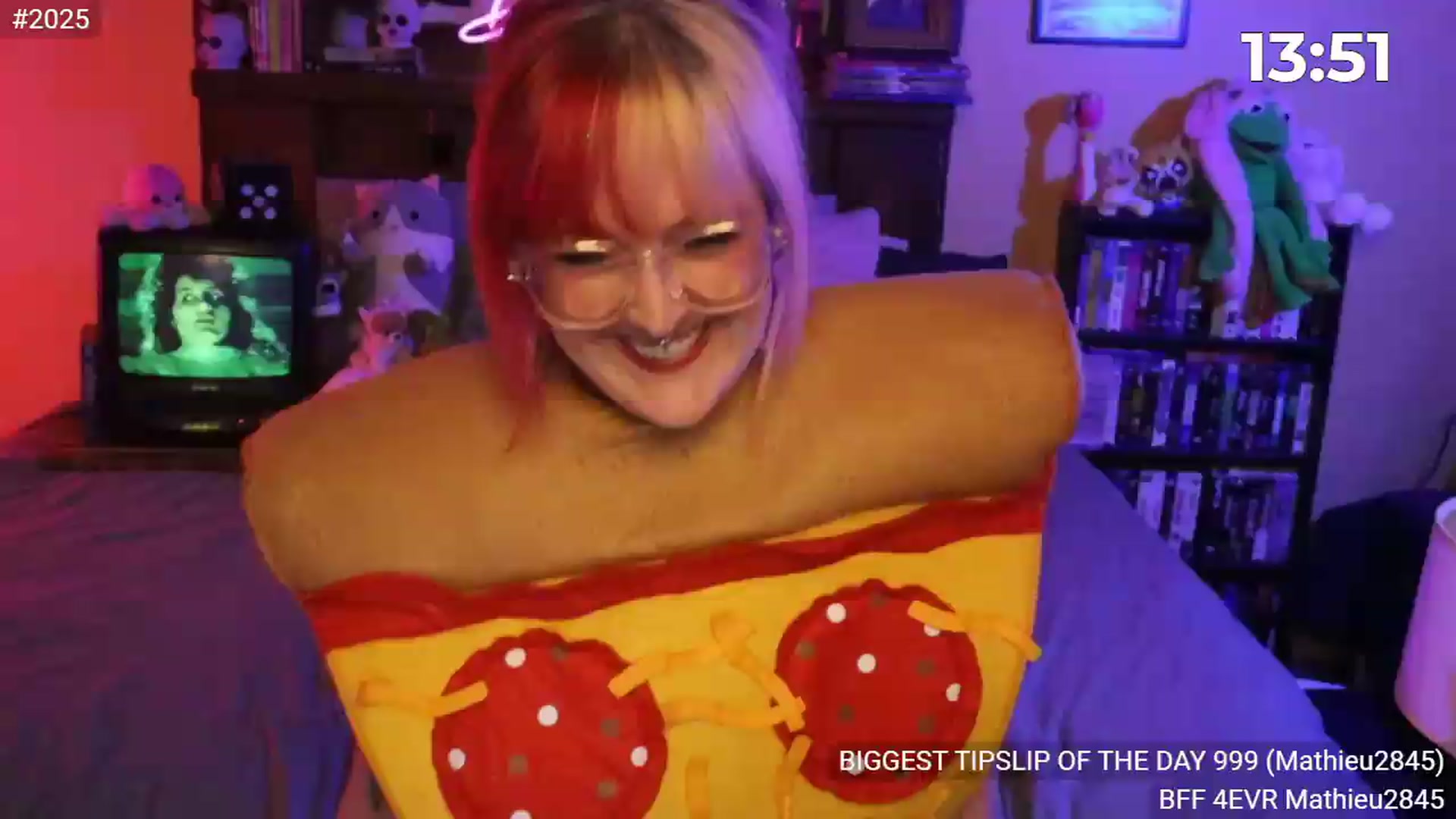 Gallery image thumbnail from DrewBerries's myfreecams stream on, 07/08/2026, 24:48 image 4 of 20