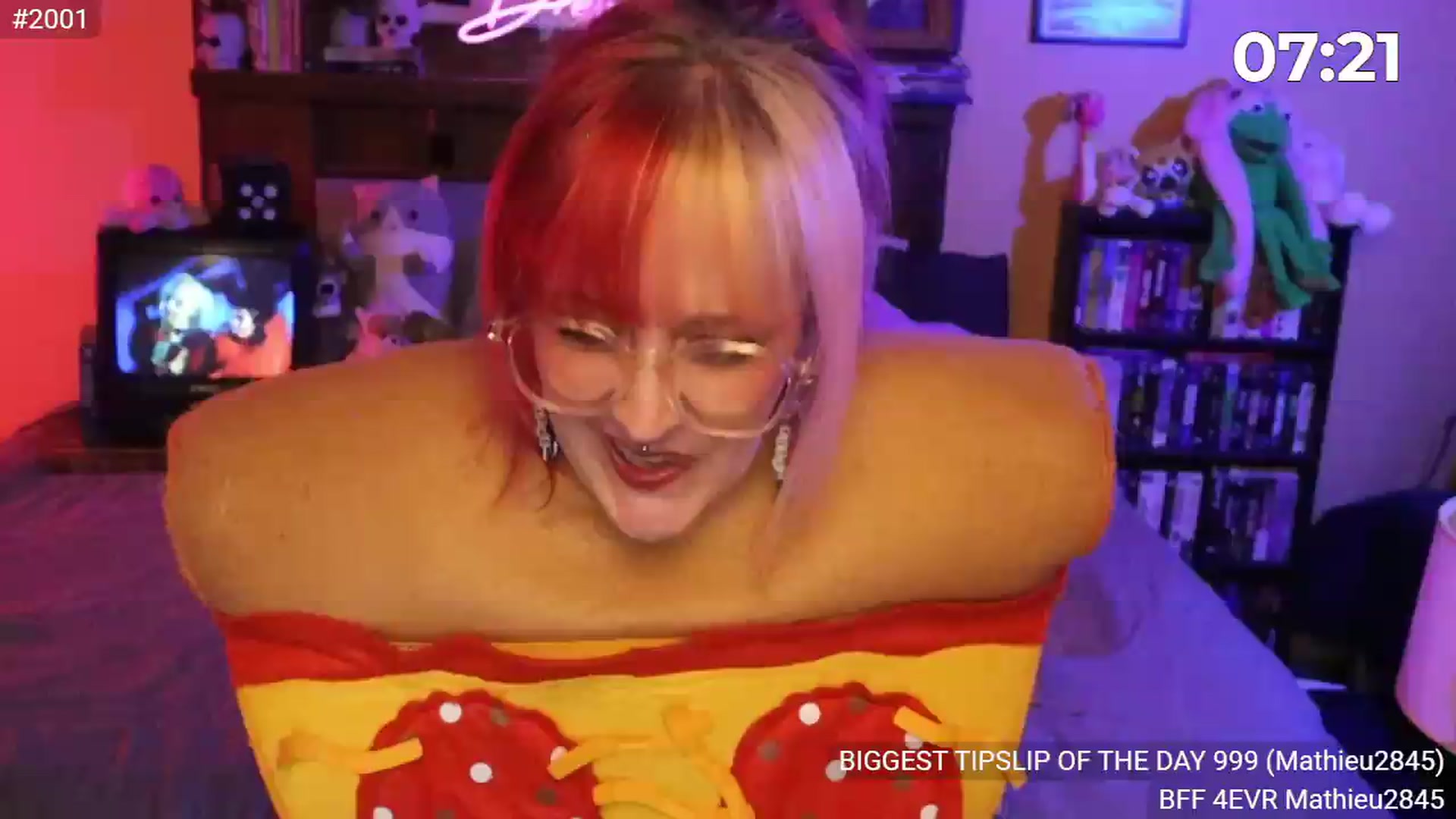 Gallery image thumbnail from DrewBerries's myfreecams stream on, 07/08/2026, 24:48 image 7 of 20