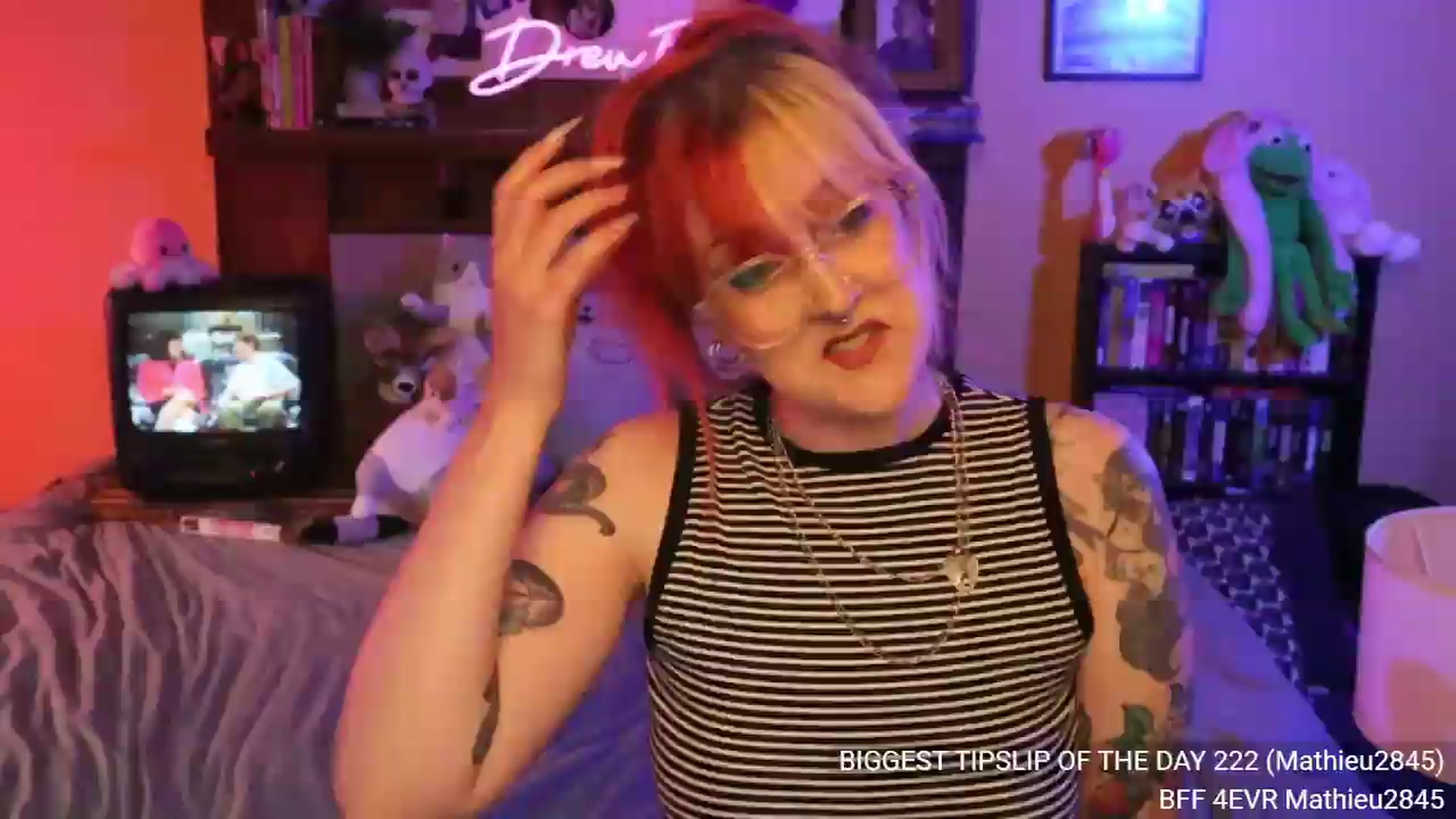 Gallery image thumbnail from DrewBerries's myfreecams stream on, 08/05/2026, 24:39 image 14 of 20