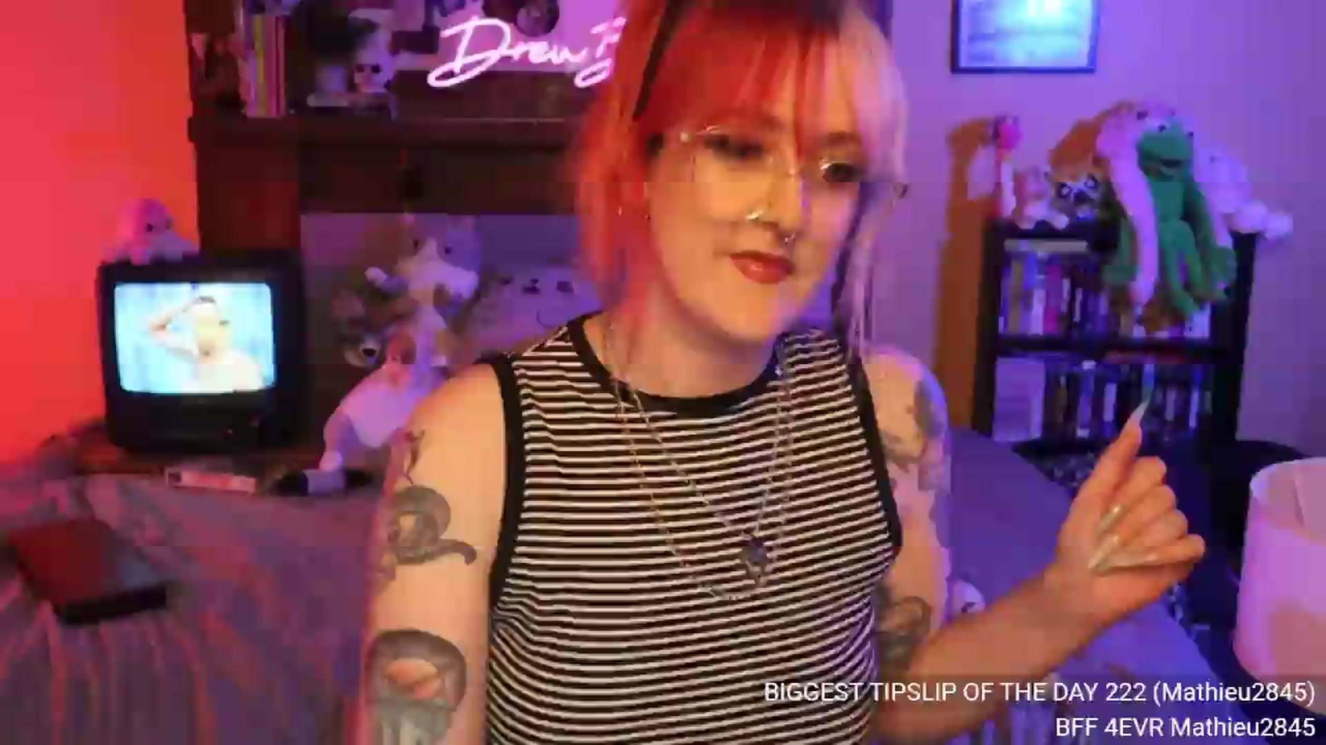 Gallery image thumbnail from DrewBerries's myfreecams stream on, 08/05/2026, 24:39 image 20 of 20