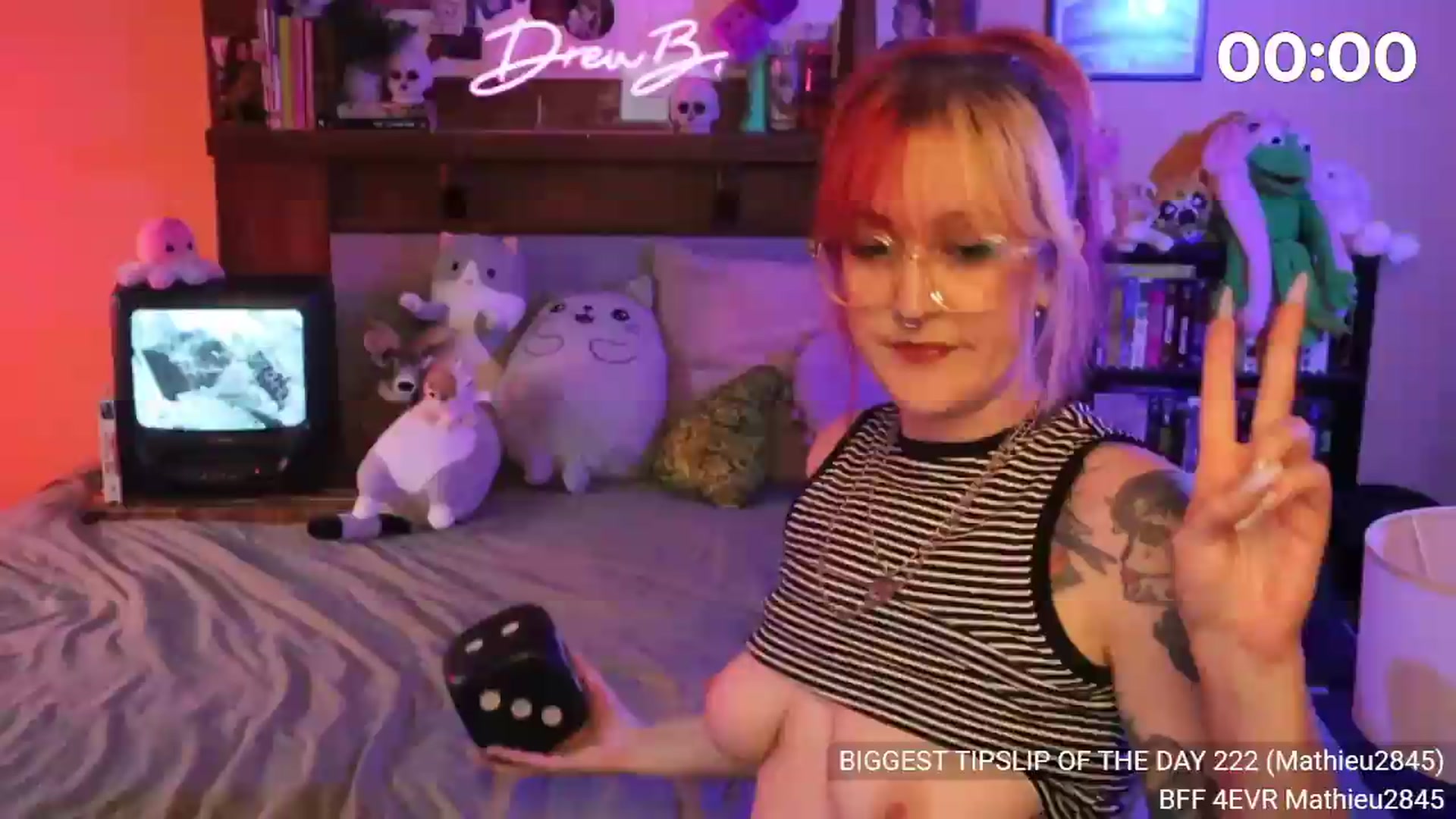 Gallery image thumbnail from DrewBerries's myfreecams stream on, 08/05/2026, 24:39 image 13 of 20