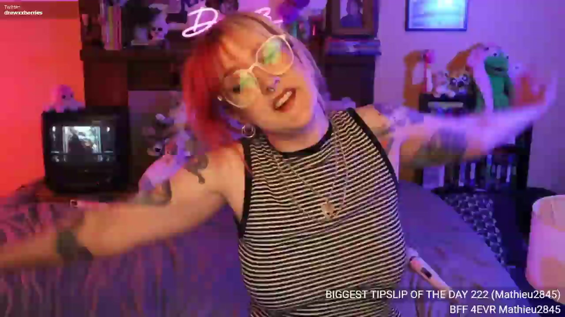 Gallery image thumbnail from DrewBerries's myfreecams stream on, 08/05/2026, 24:39 image 19 of 20