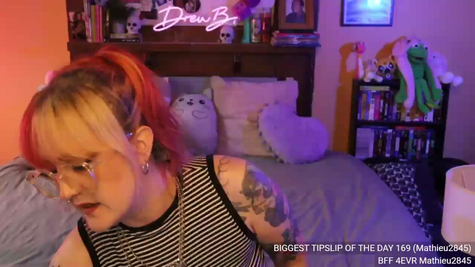 Gallery image thumbnail from DrewBerries's myfreecams stream on, 08/05/2026, 24:39 image 3 of 20