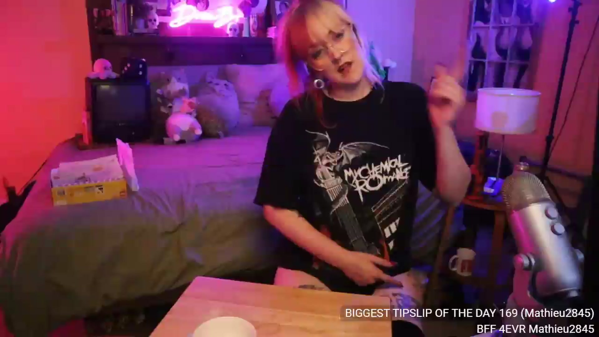Gallery image thumbnail from DrewBerries's myfreecams stream on, 08/07/2026, 01:13 image 19 of 20