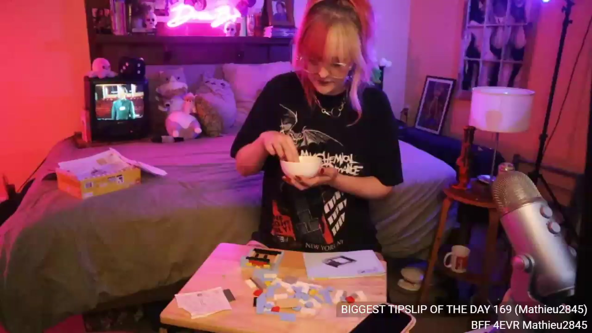 Gallery image thumbnail from DrewBerries's myfreecams stream on, 08/07/2026, 01:13 image 1 of 20