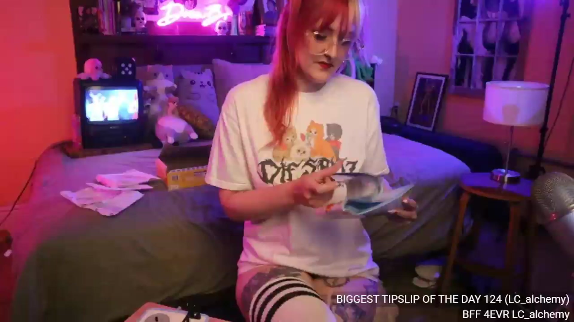 Gallery image thumbnail from DrewBerries's myfreecams stream on, 08/11/2026, 24:35 image 19 of 20