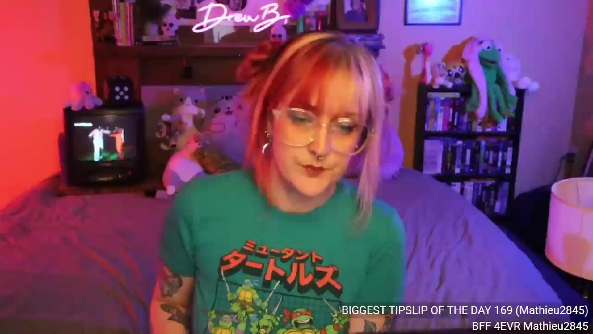 Gallery image thumbnail from DrewBerries's myfreecams stream on, 08/15/2026, 24:40 image 20 of 20