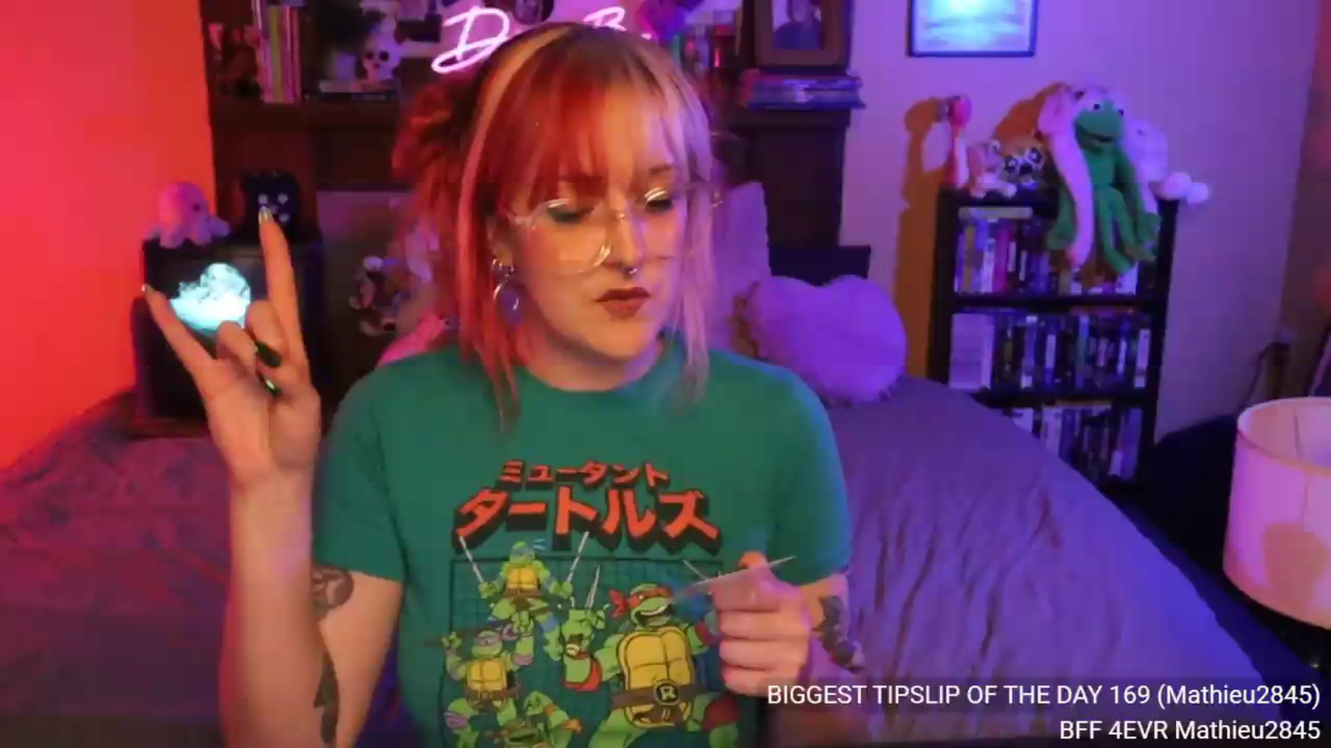 Gallery image thumbnail from DrewBerries's myfreecams stream on, 08/15/2026, 24:40 image 14 of 20