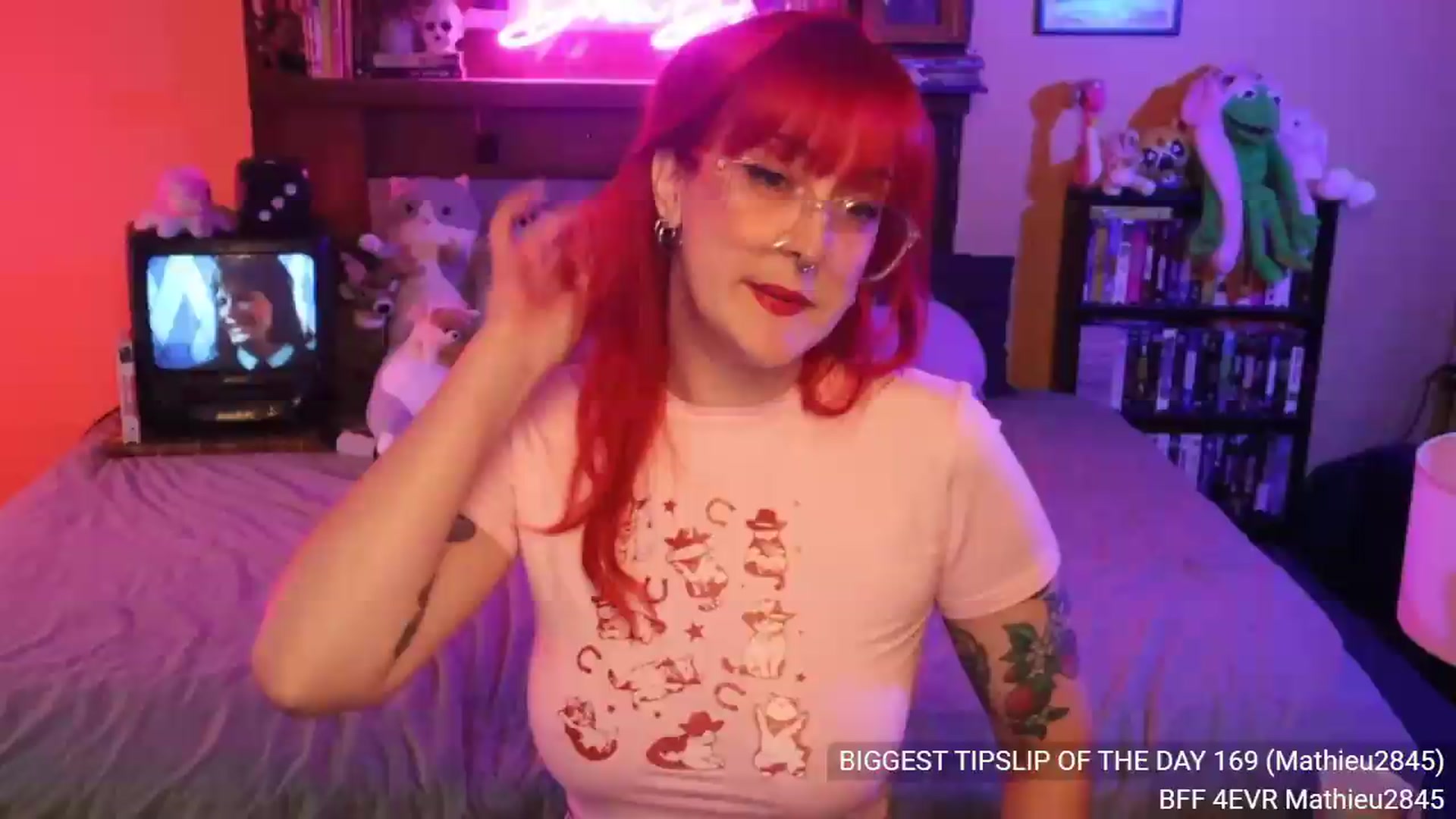 Gallery image thumbnail from DrewBerries's myfreecams stream on, 08/18/2026, 24:02 image 20 of 20