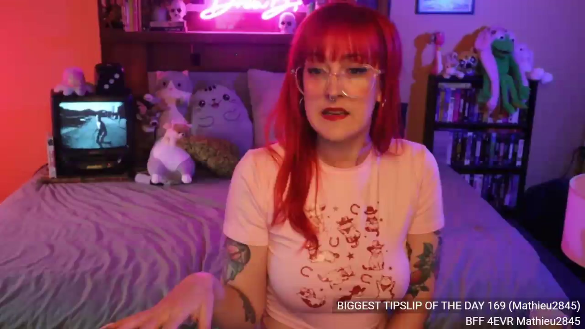 Gallery image thumbnail from DrewBerries's myfreecams stream on, 08/18/2026, 24:02 image 12 of 20