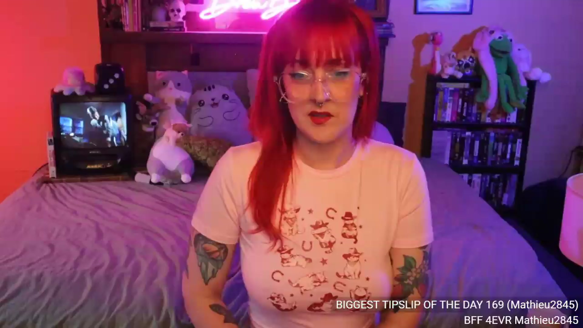 Gallery image thumbnail from DrewBerries's myfreecams stream on, 08/18/2026, 24:02 image 14 of 20