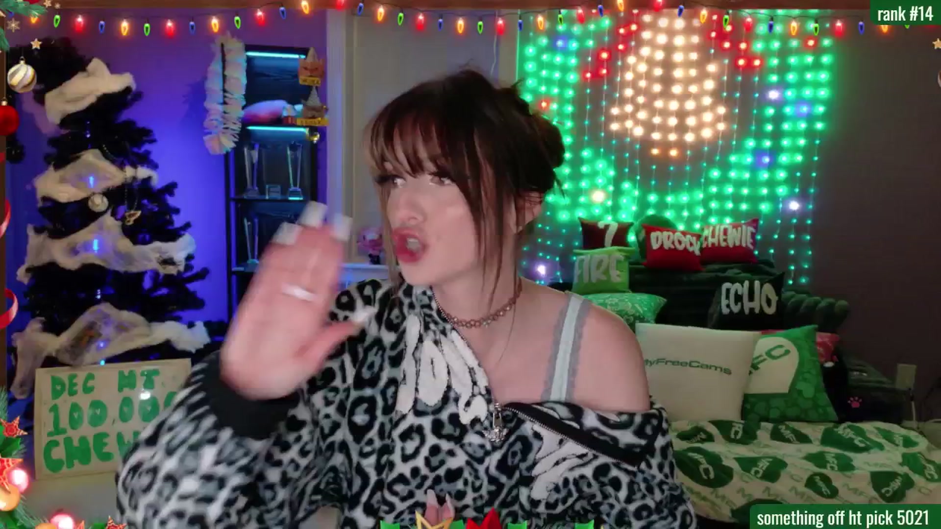 Gallery image thumbnail from DrocksAriel's myfreecams stream on, 12/31/2025, 03:05 image 12 of 20