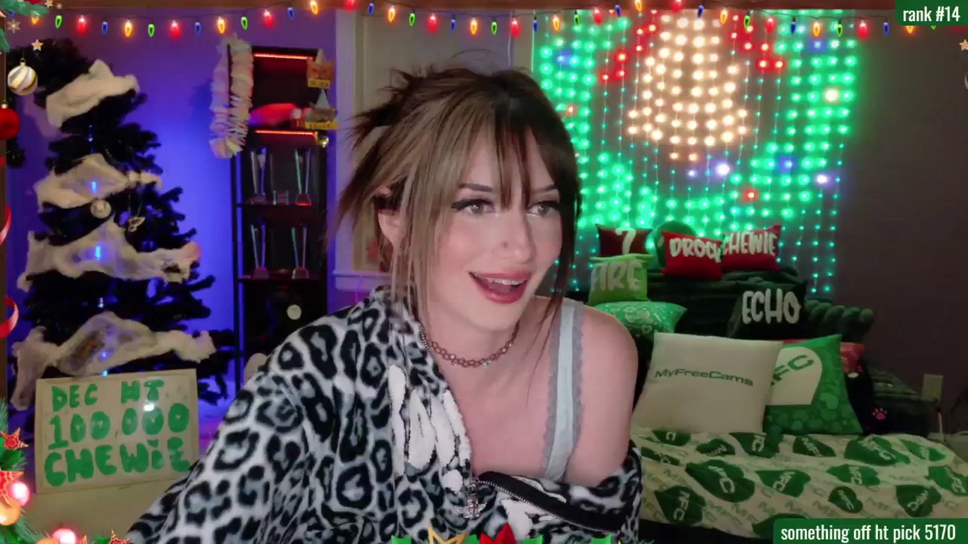 Gallery image thumbnail from DrocksAriel's myfreecams stream on, 12/31/2025, 03:05 image 11 of 20